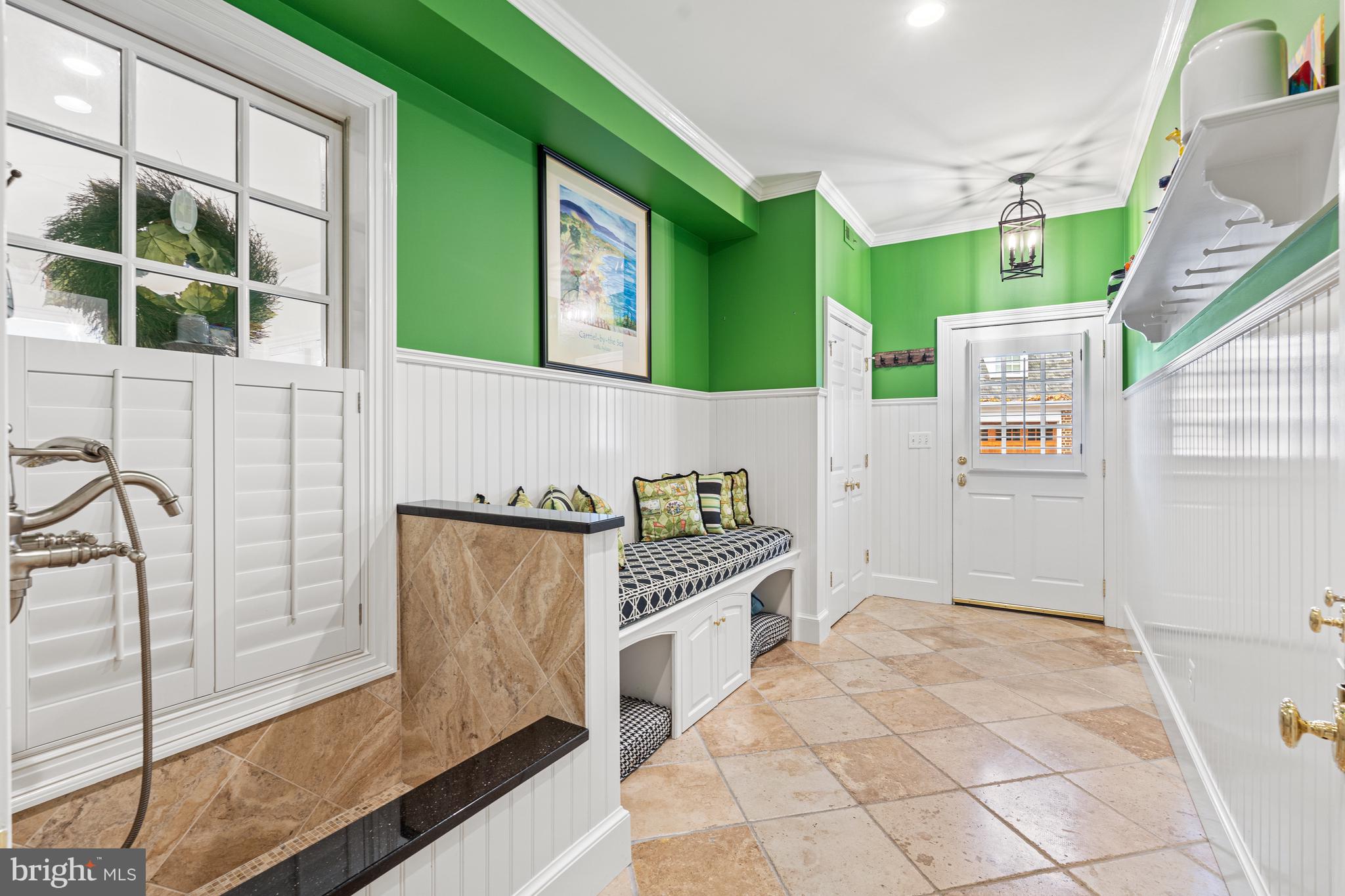 SADDLE RIDGE - Residential