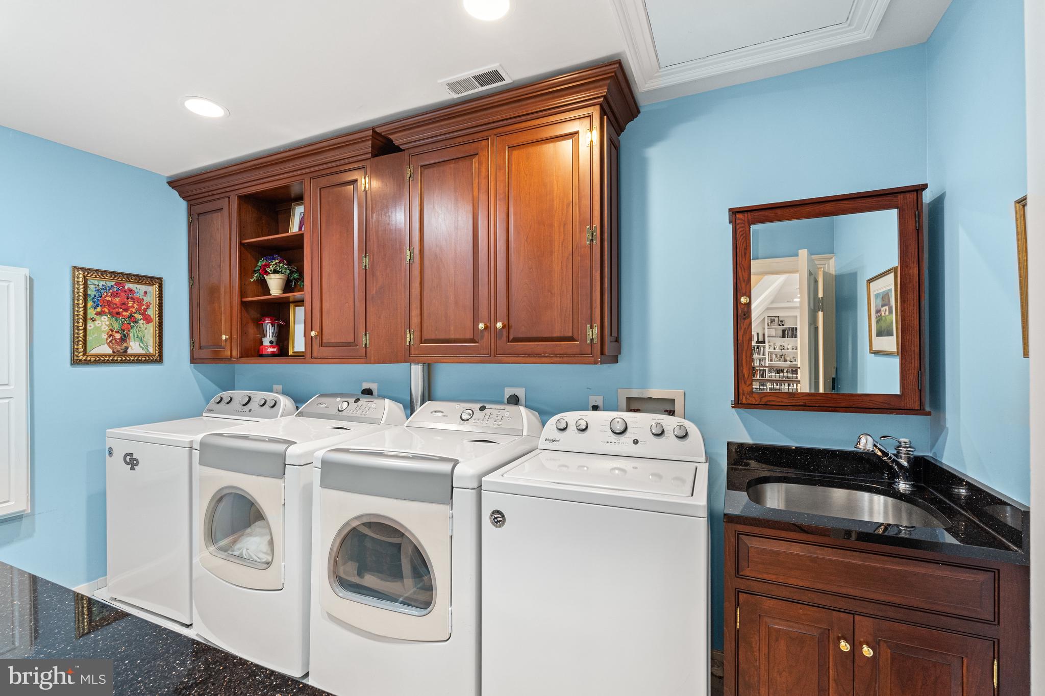 SADDLE RIDGE - Residential