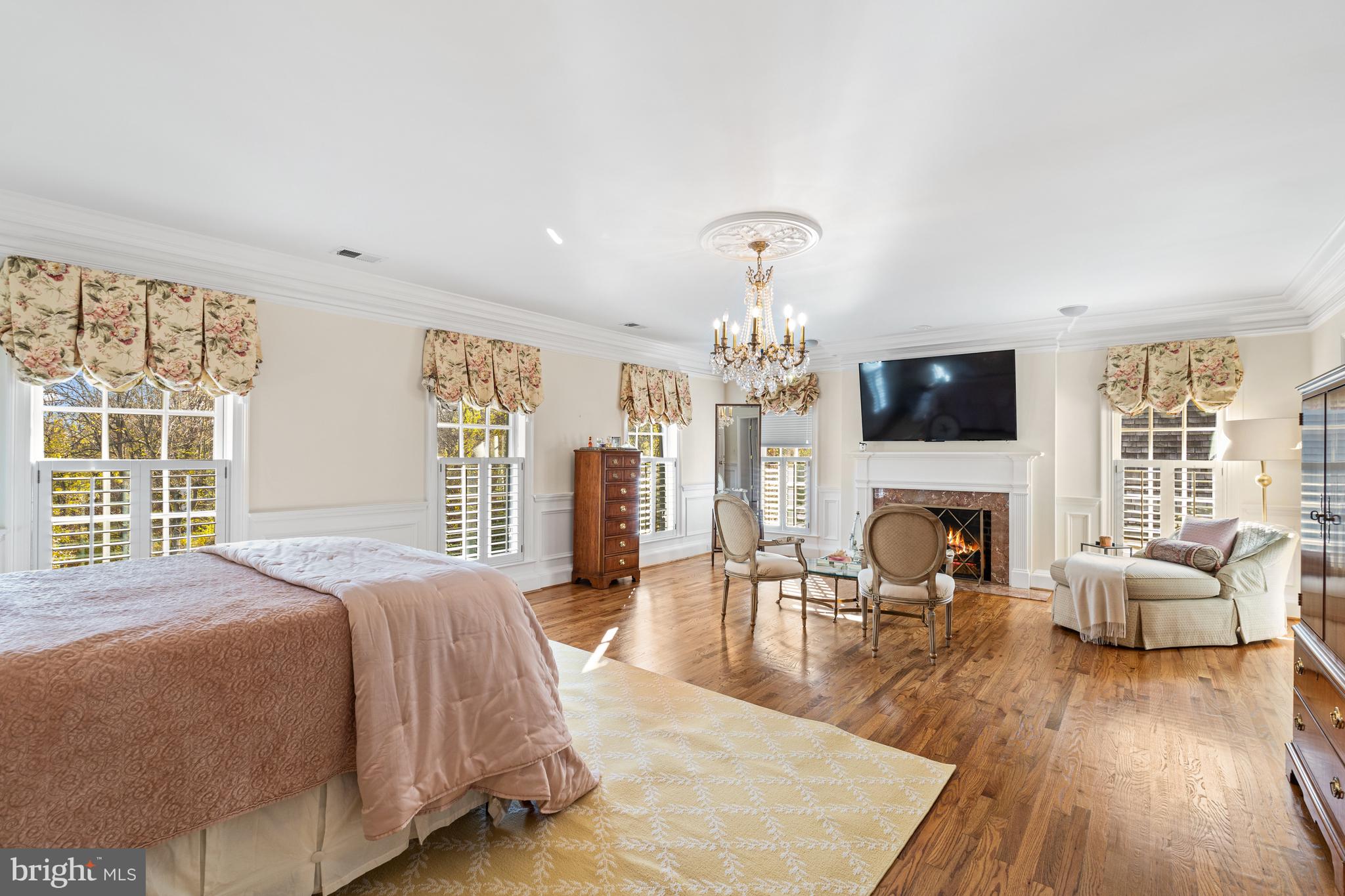 SADDLE RIDGE - Residential