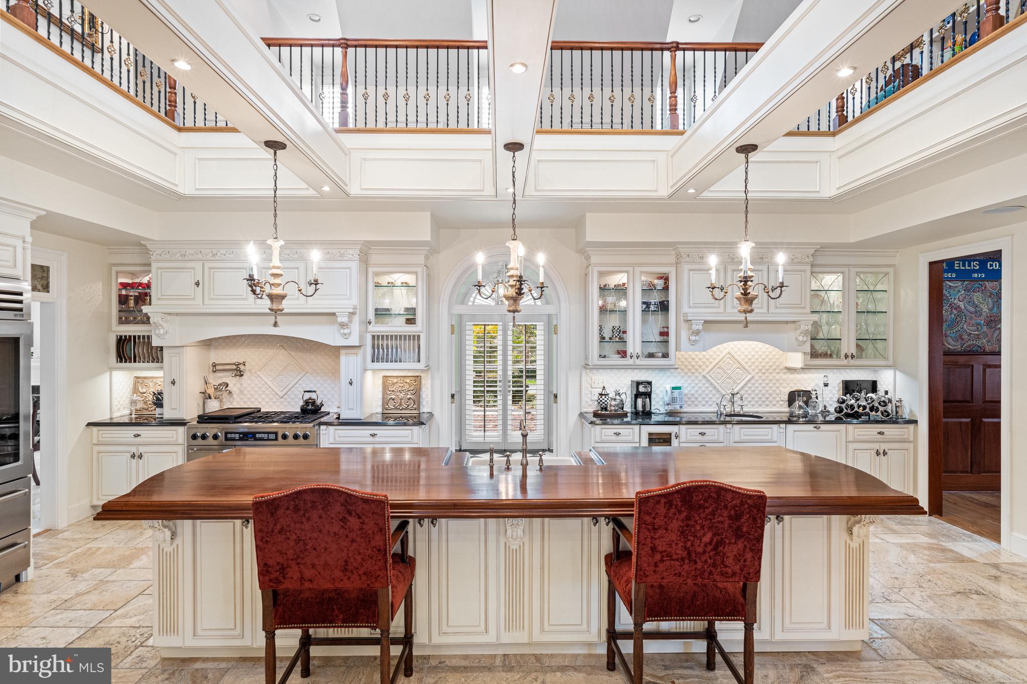 SADDLE RIDGE - Residential