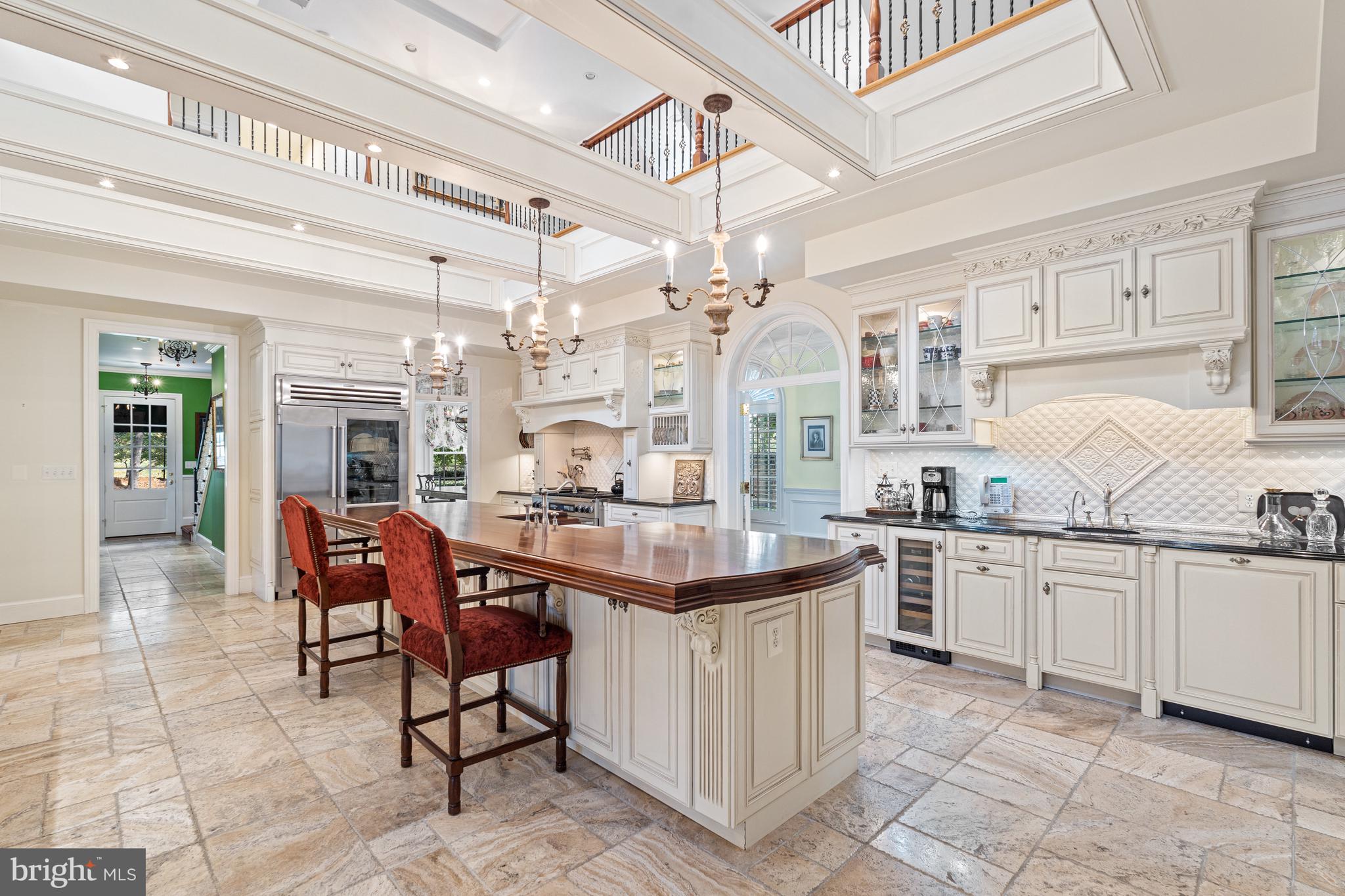 SADDLE RIDGE - Residential