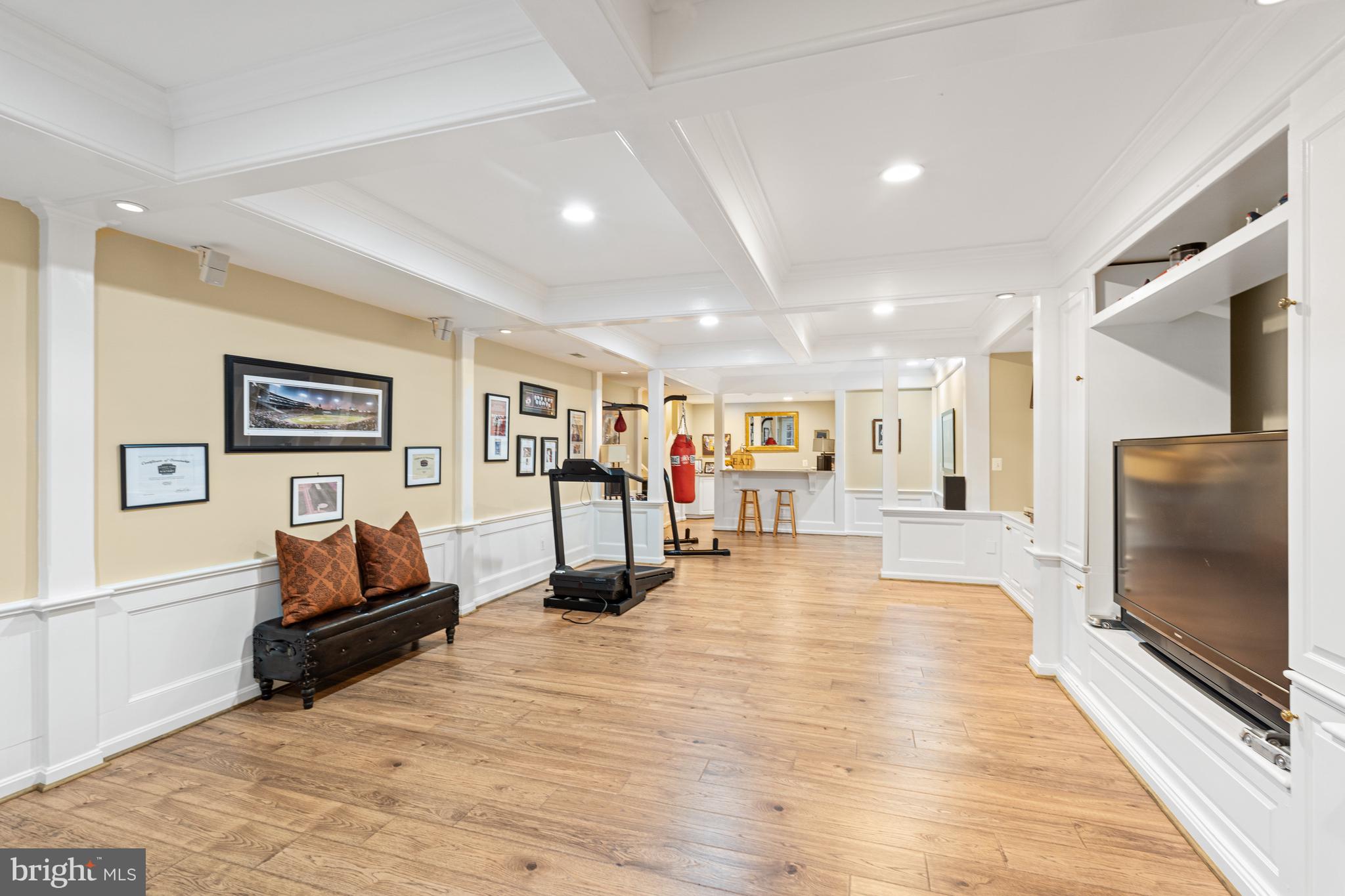 SADDLE RIDGE - Residential