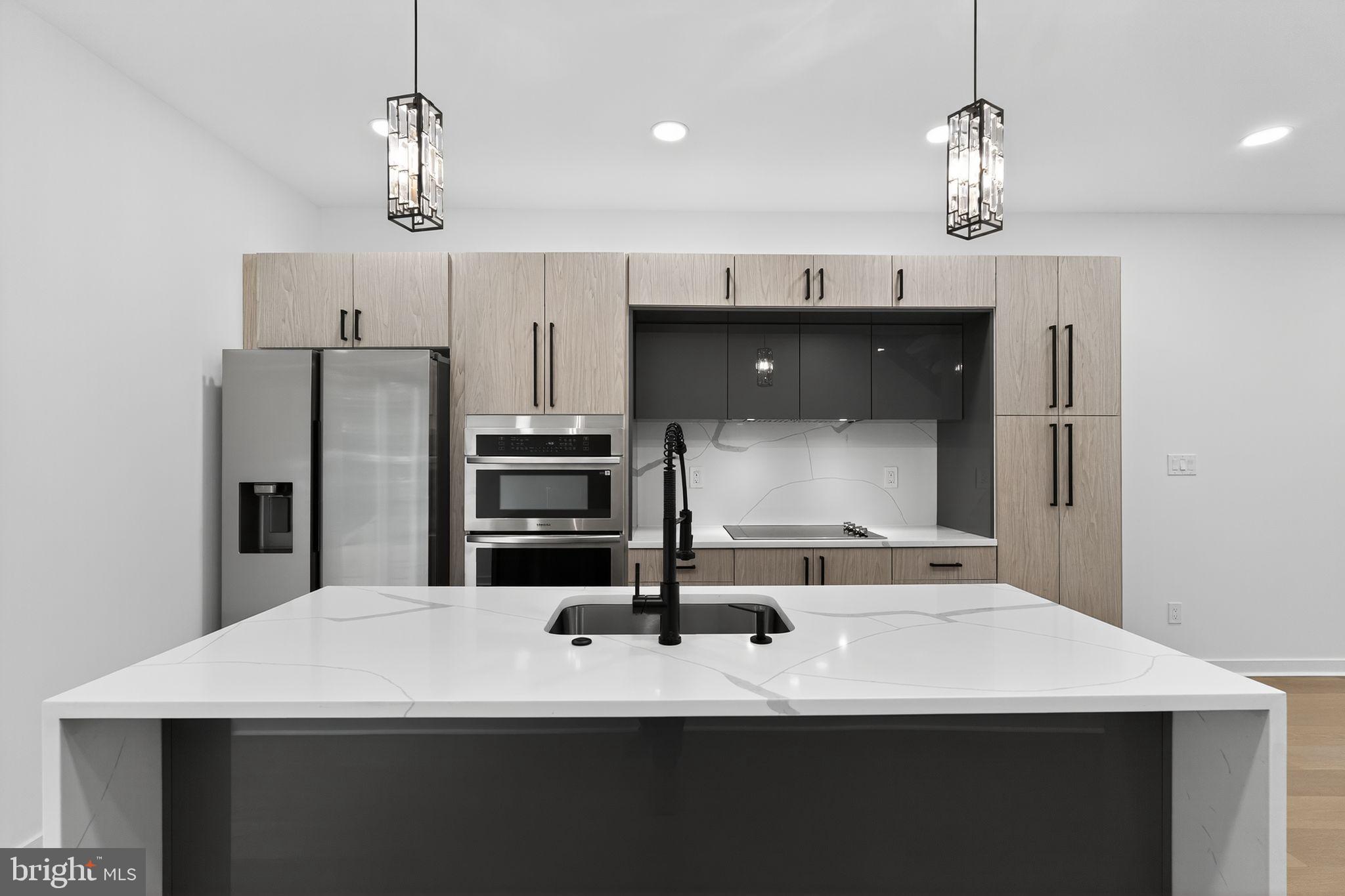 POINT BREEZE - Residential