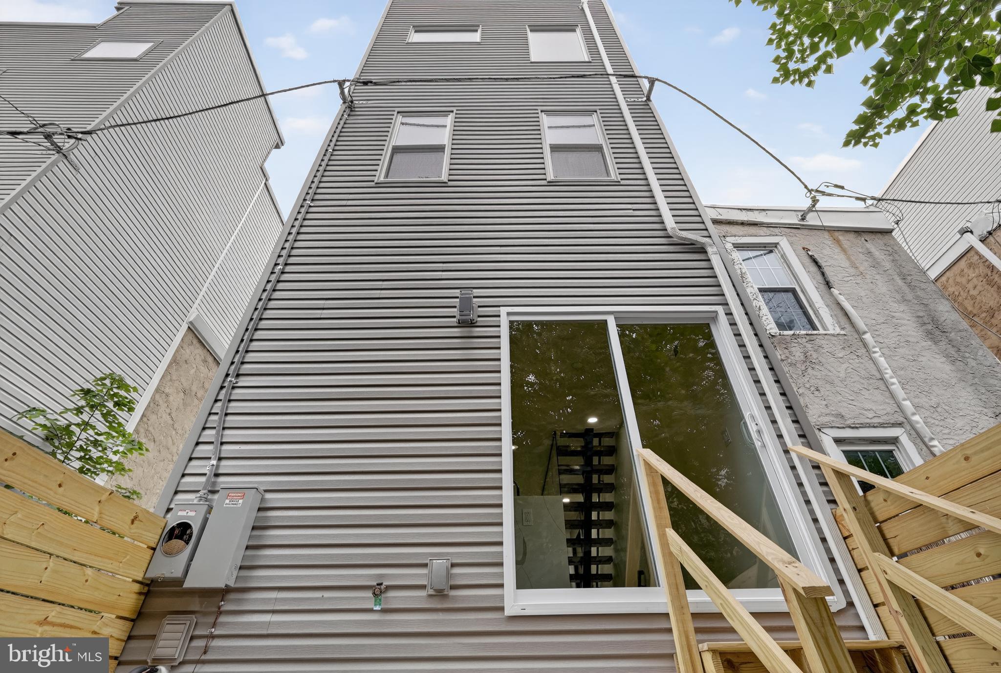 POINT BREEZE - Residential