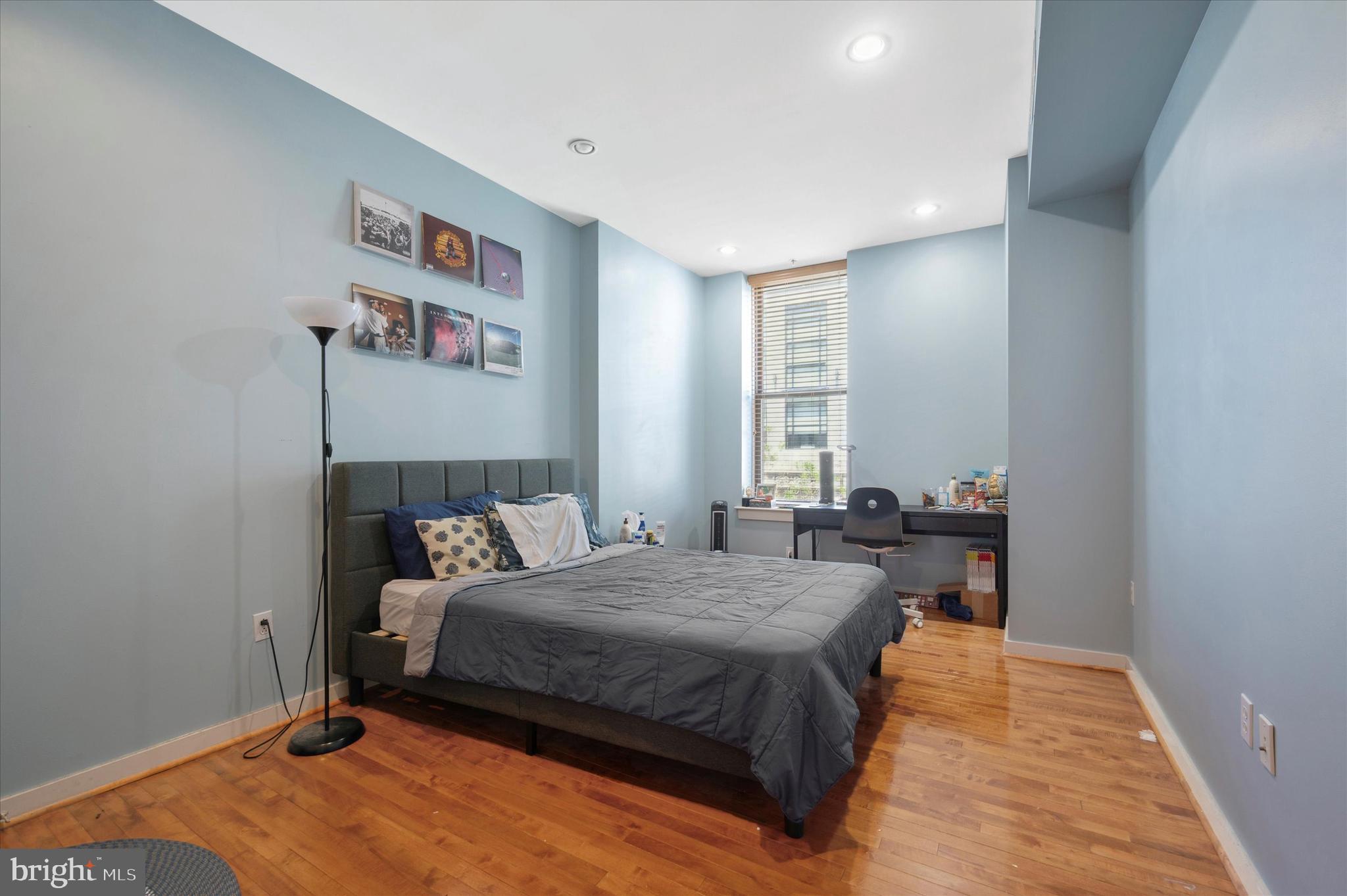 WASHINGTON SQ - Residential