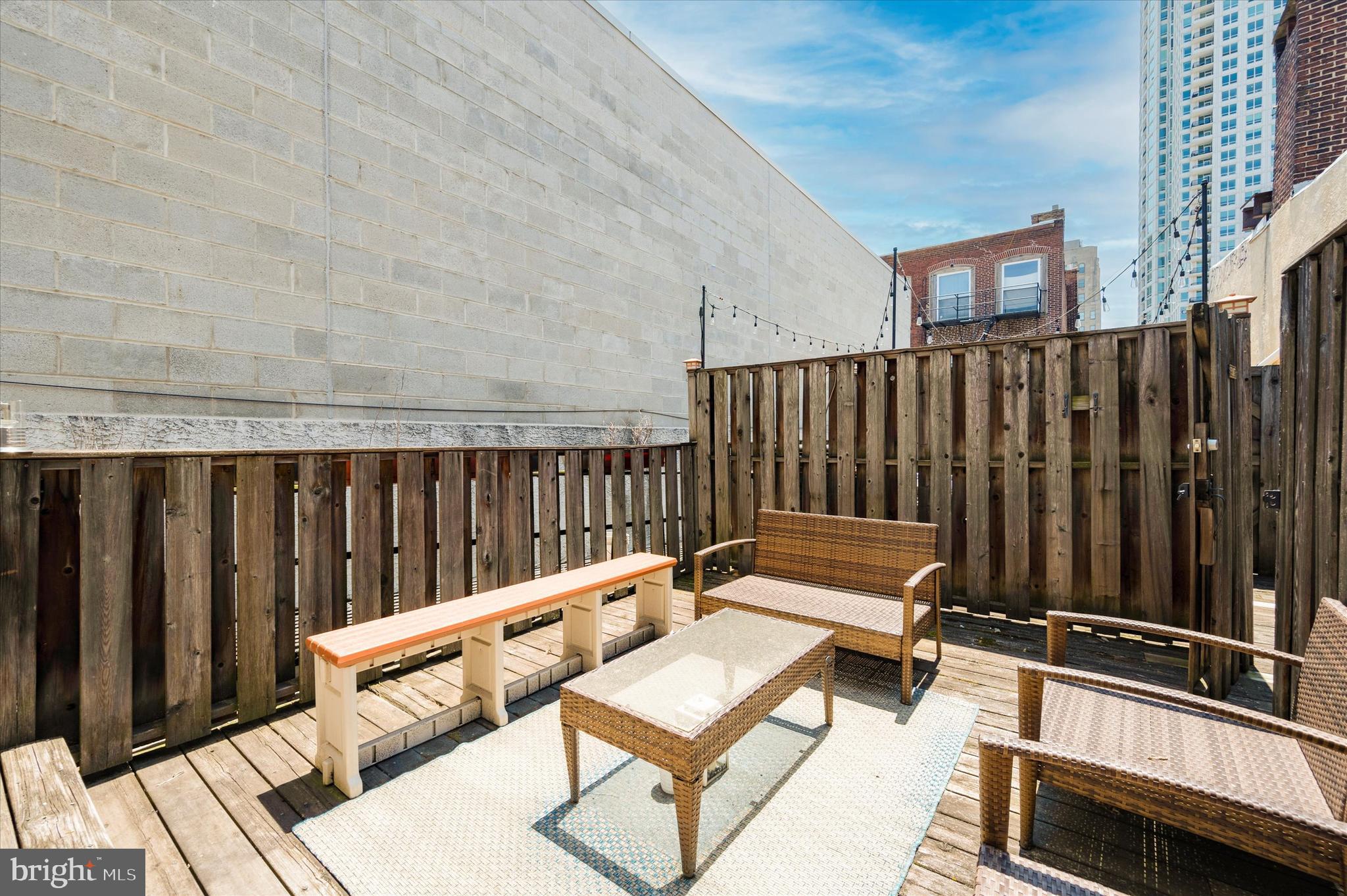 WASHINGTON SQ - Residential
