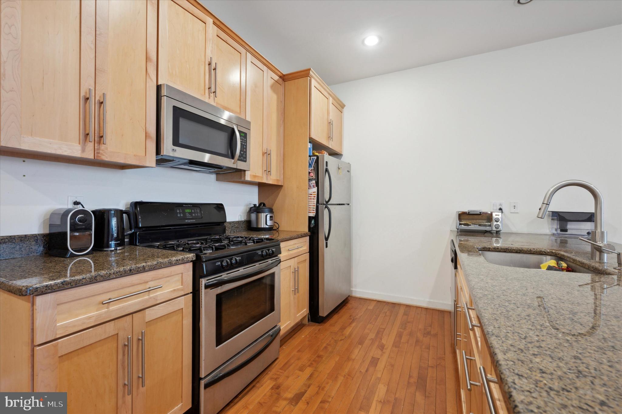 WASHINGTON SQ - Residential