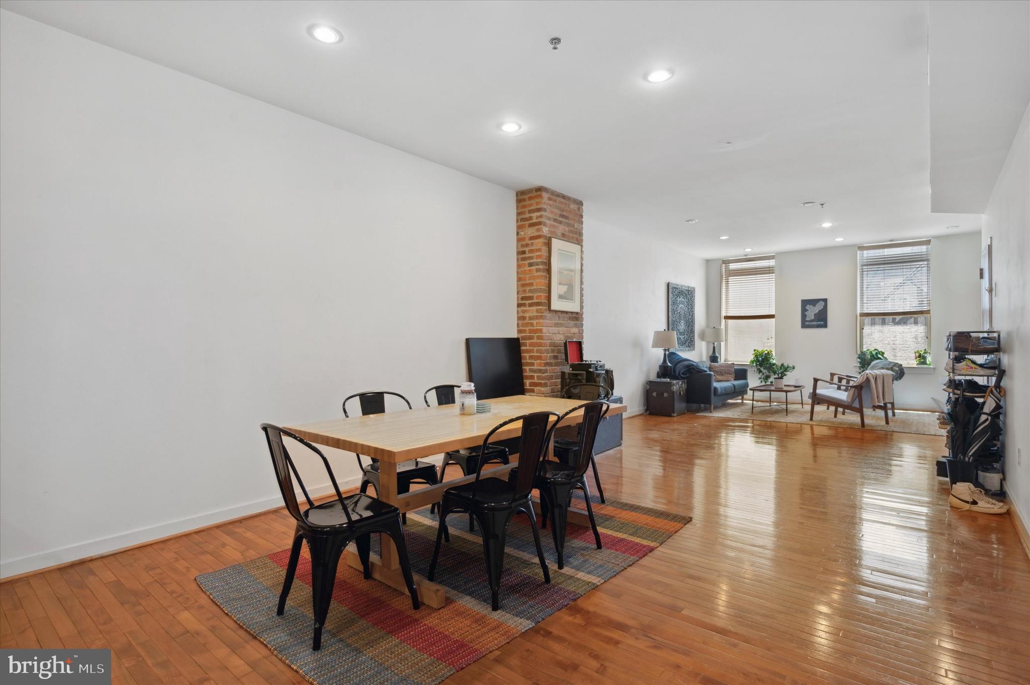 WASHINGTON SQ - Residential