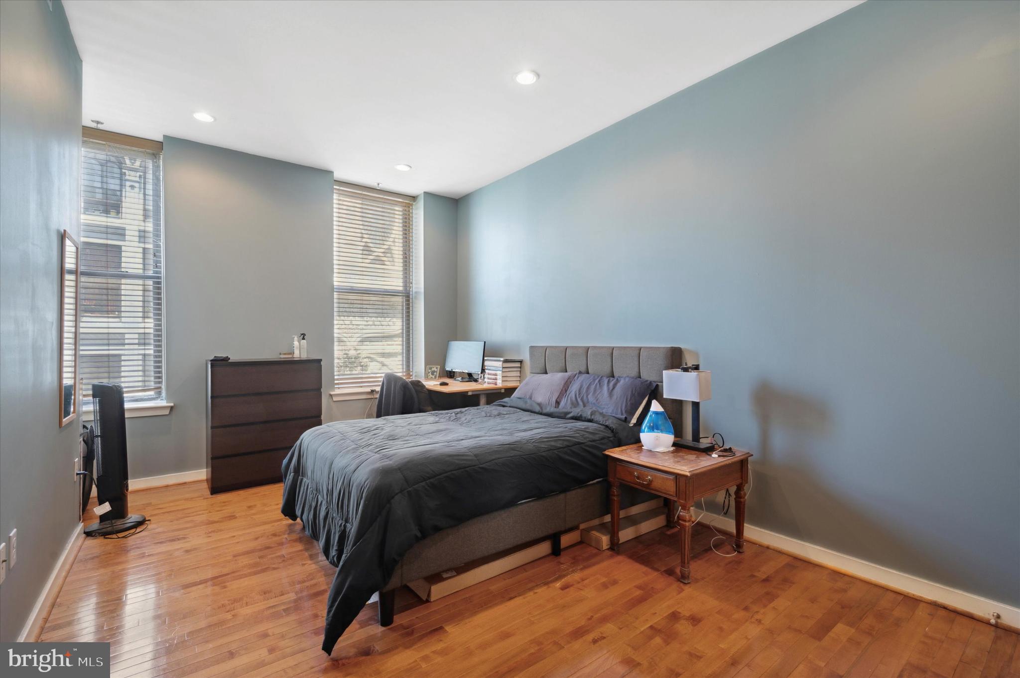 WASHINGTON SQ - Residential
