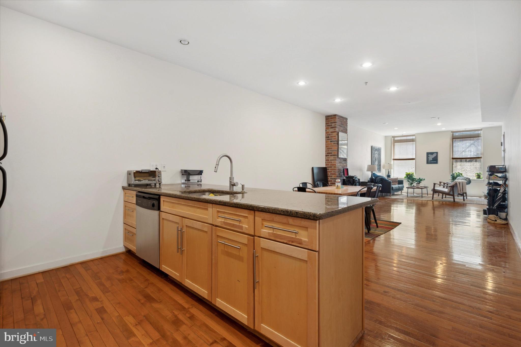 WASHINGTON SQ - Residential