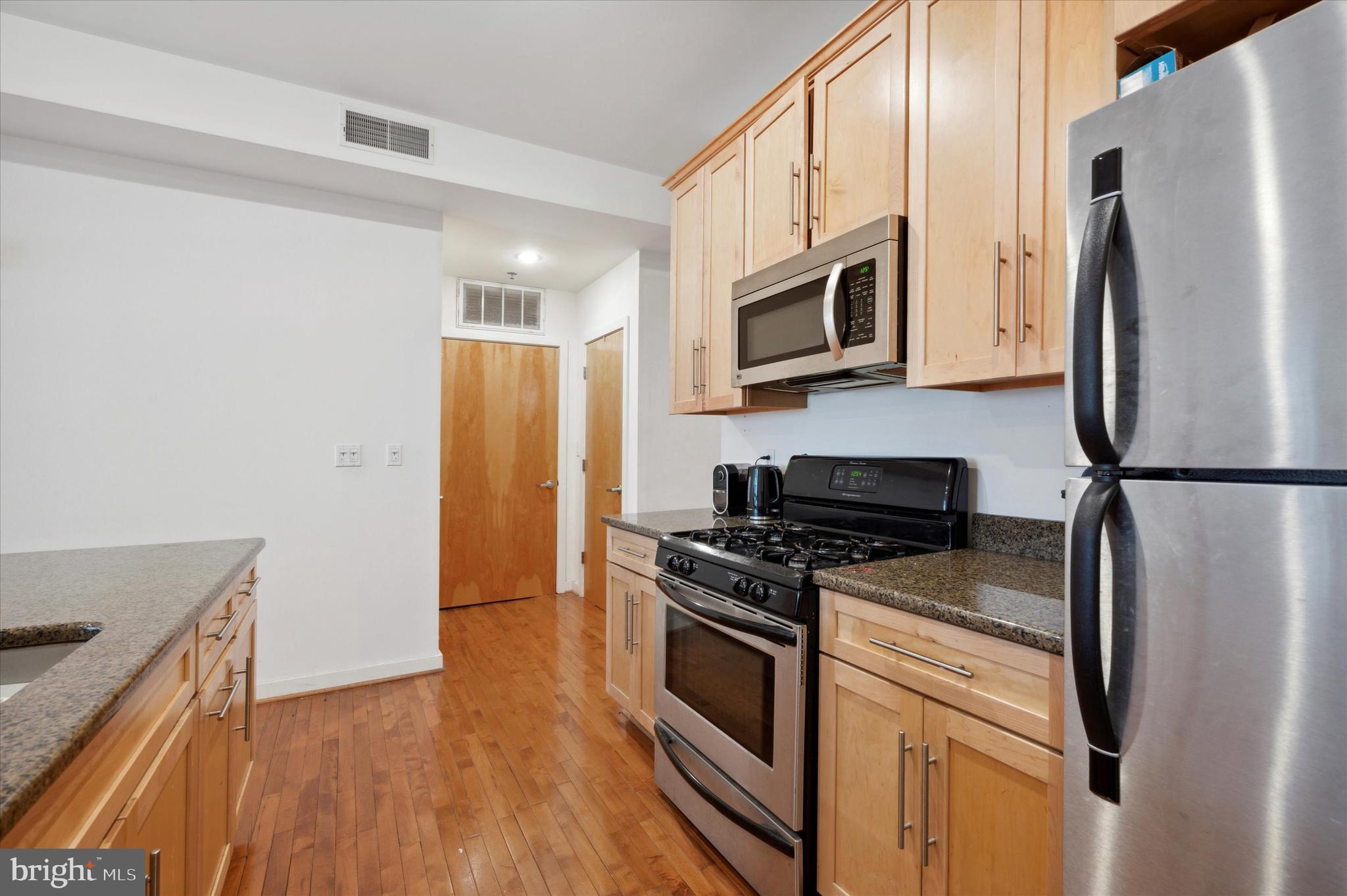 WASHINGTON SQ - Residential