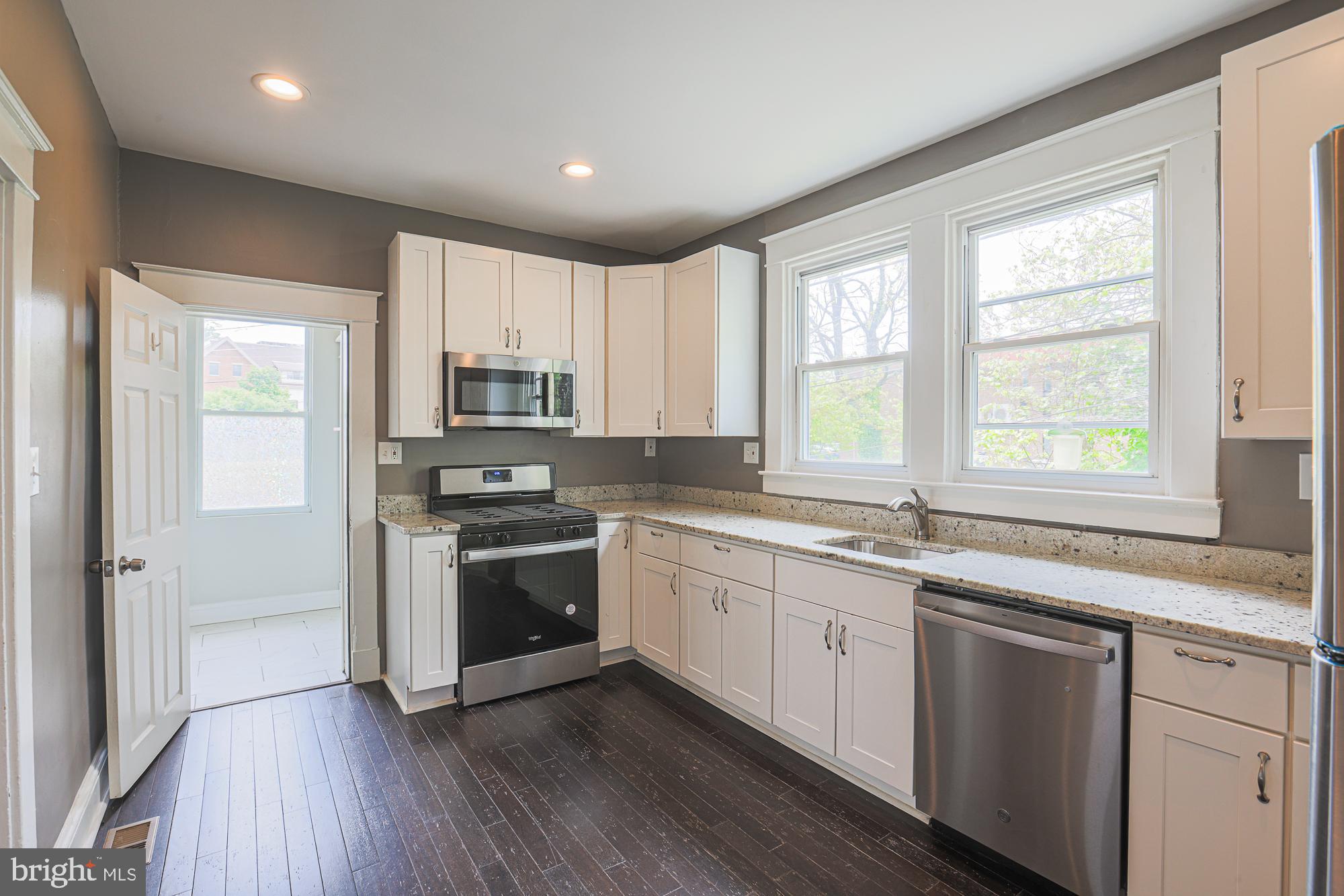 PIKESVILLE - Residential Lease