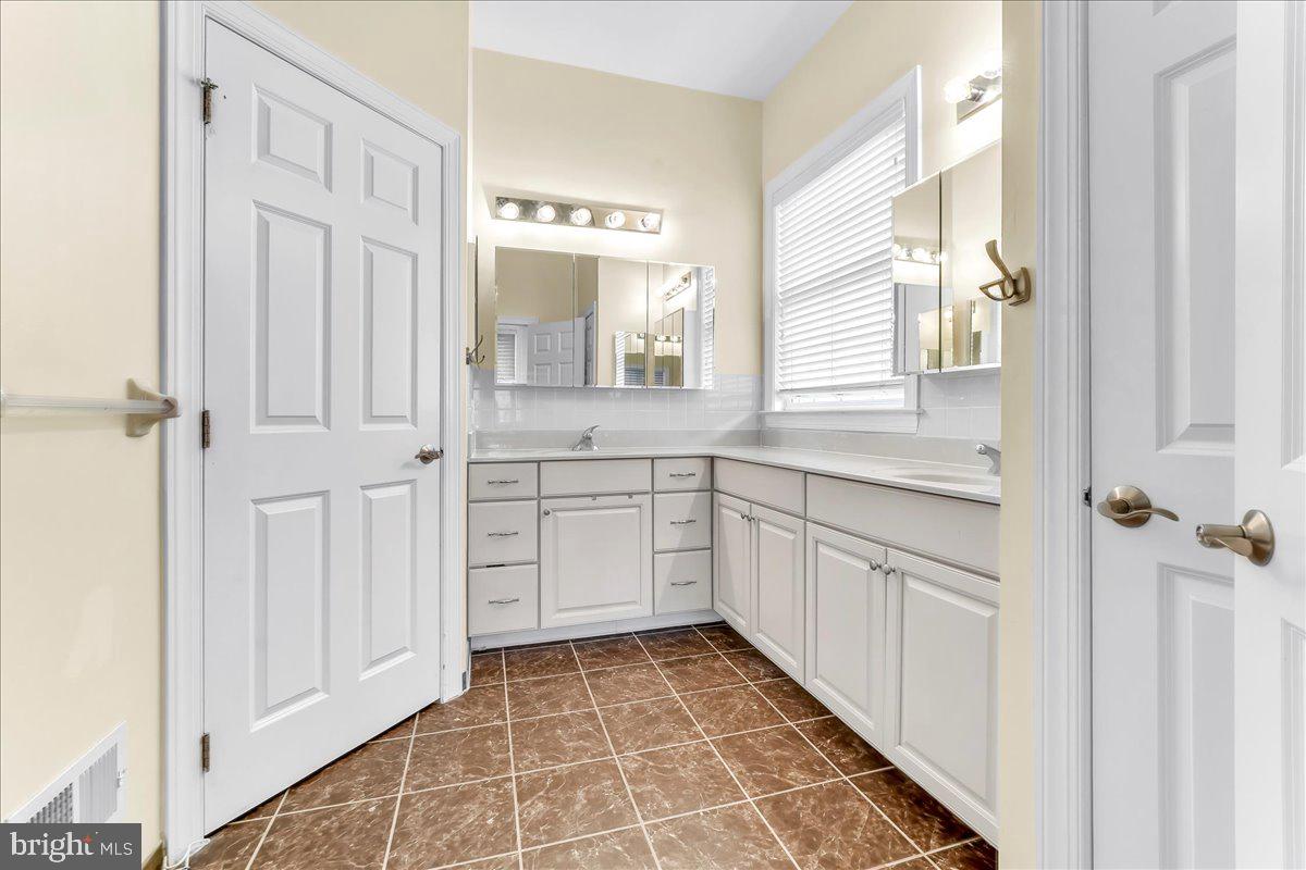 REGENCY AT PROVIDENC - Residential