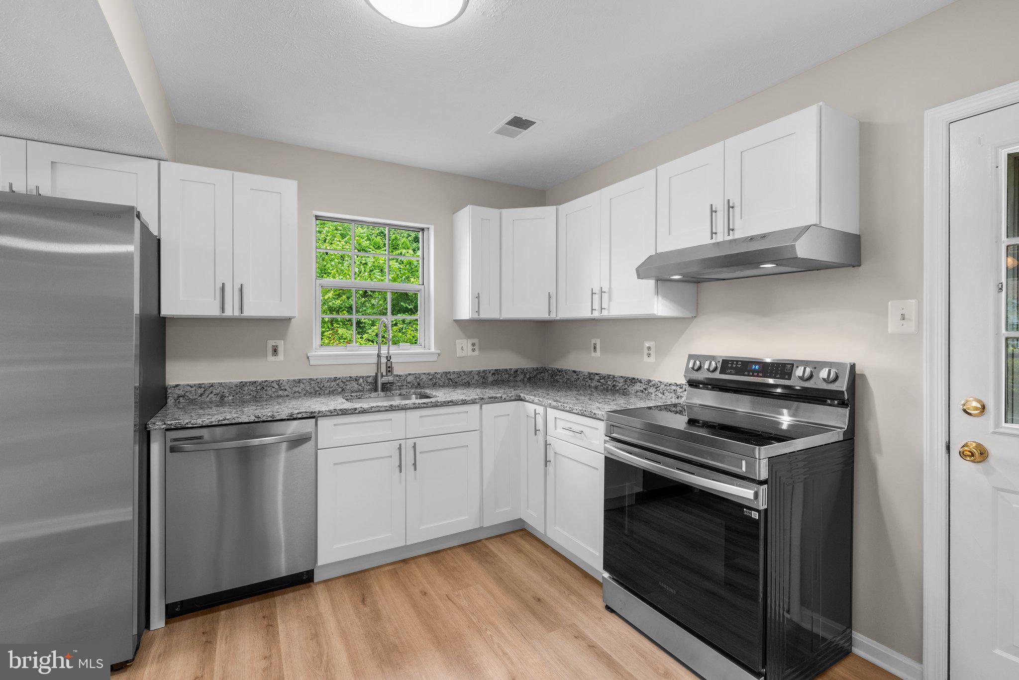 BRIMFIELD - Residential