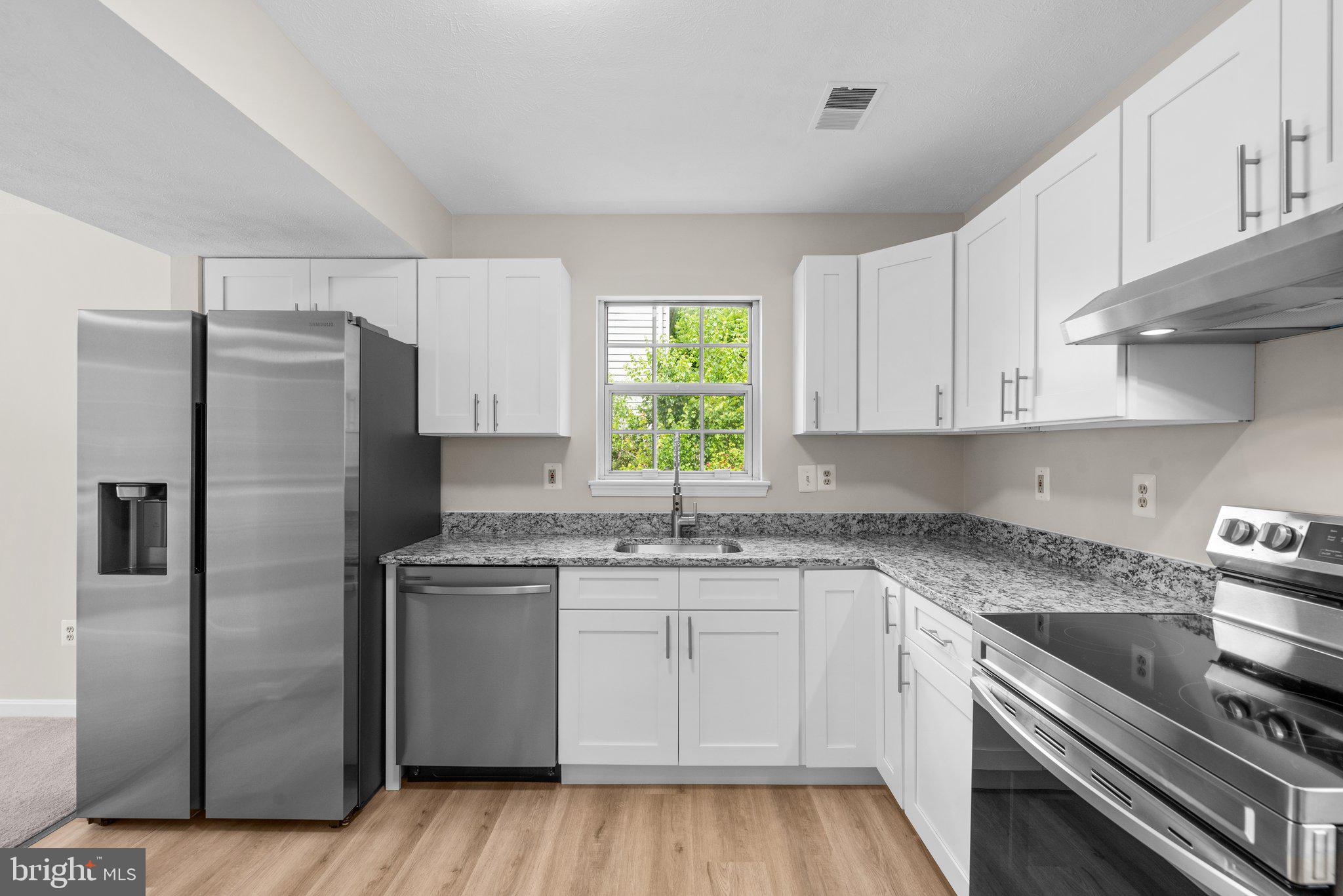 BRIMFIELD - Residential