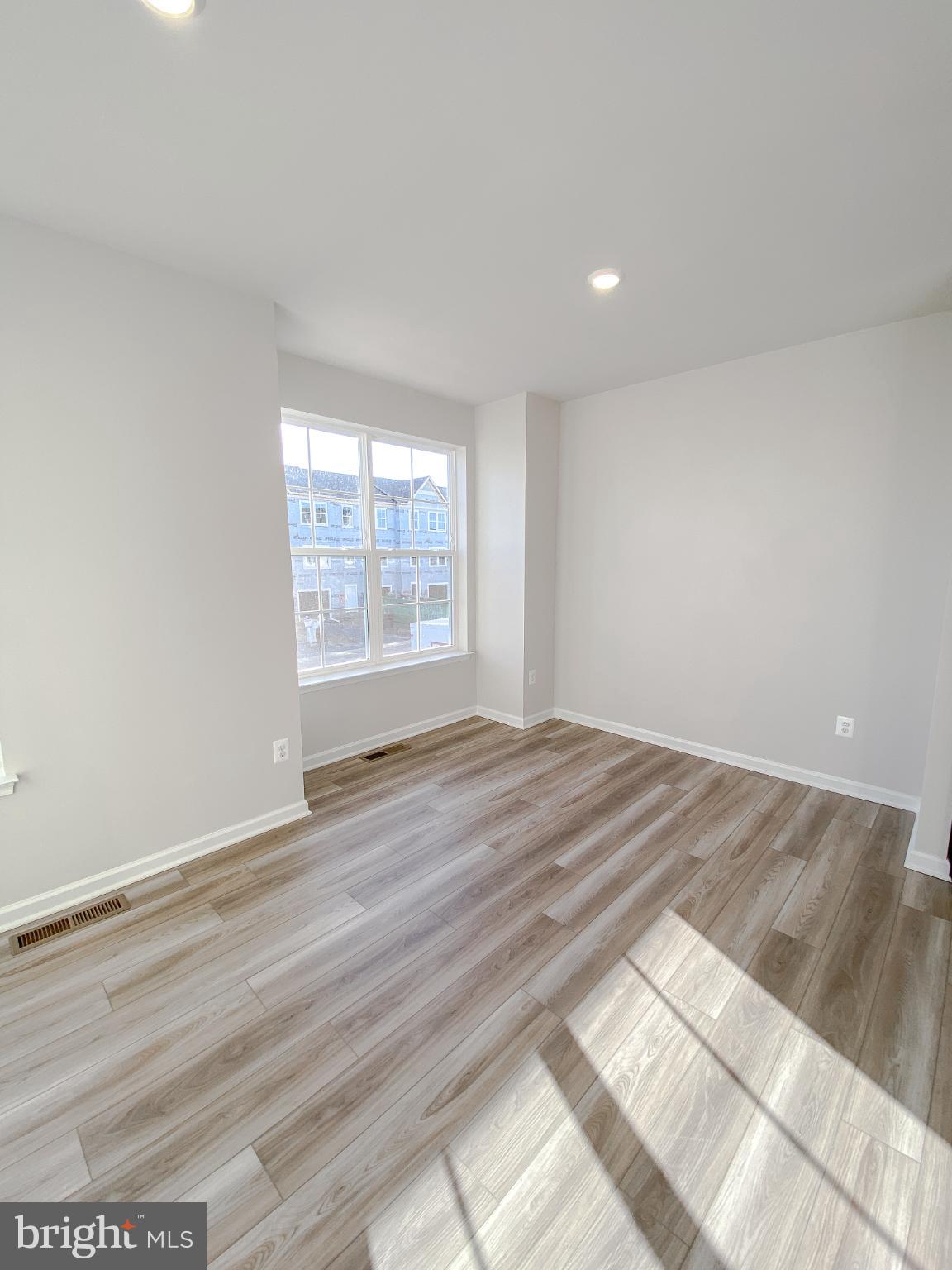 WILLOW GLEN - Residential Lease