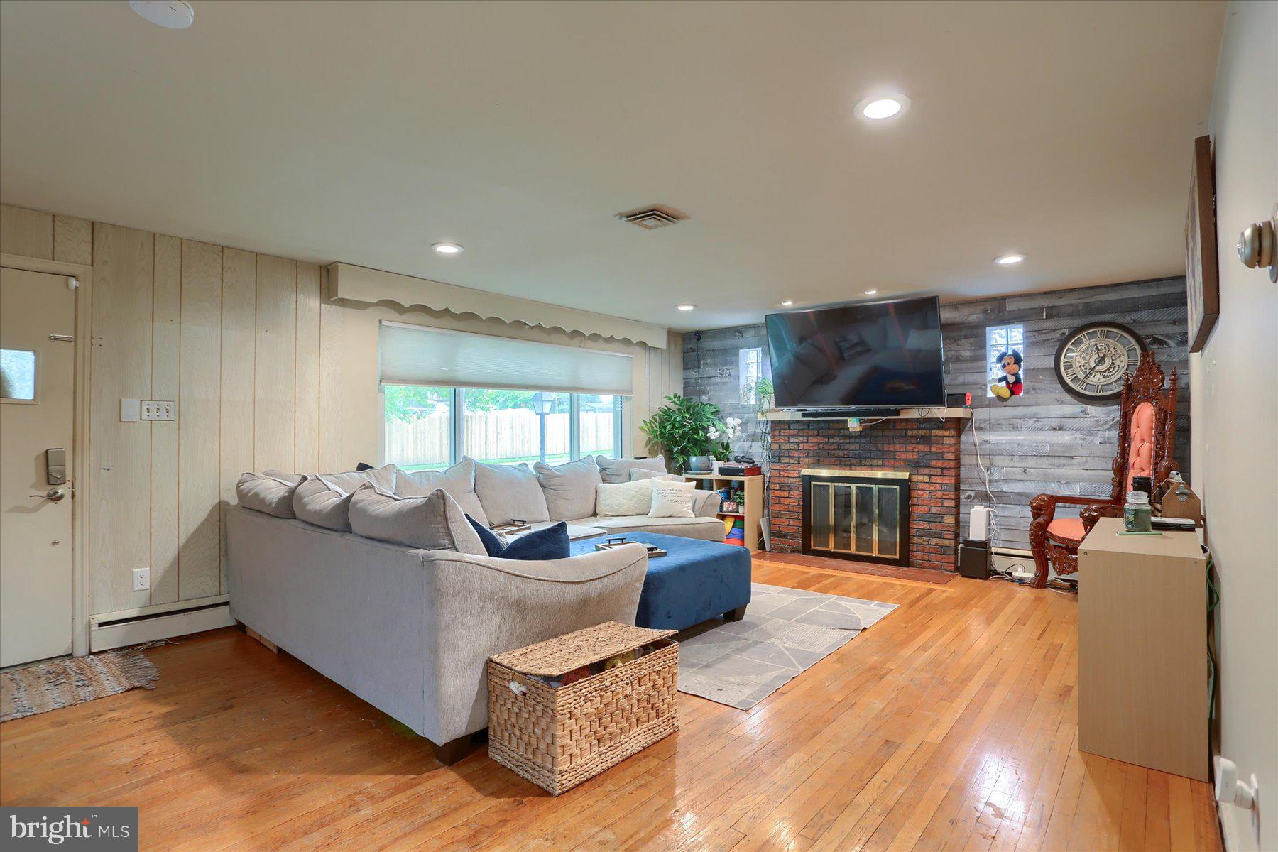 240 S 28TH STREET