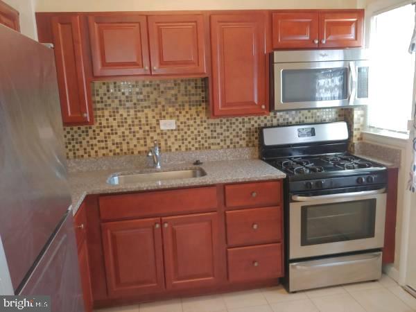 THE ALAMEDA - Residential Lease