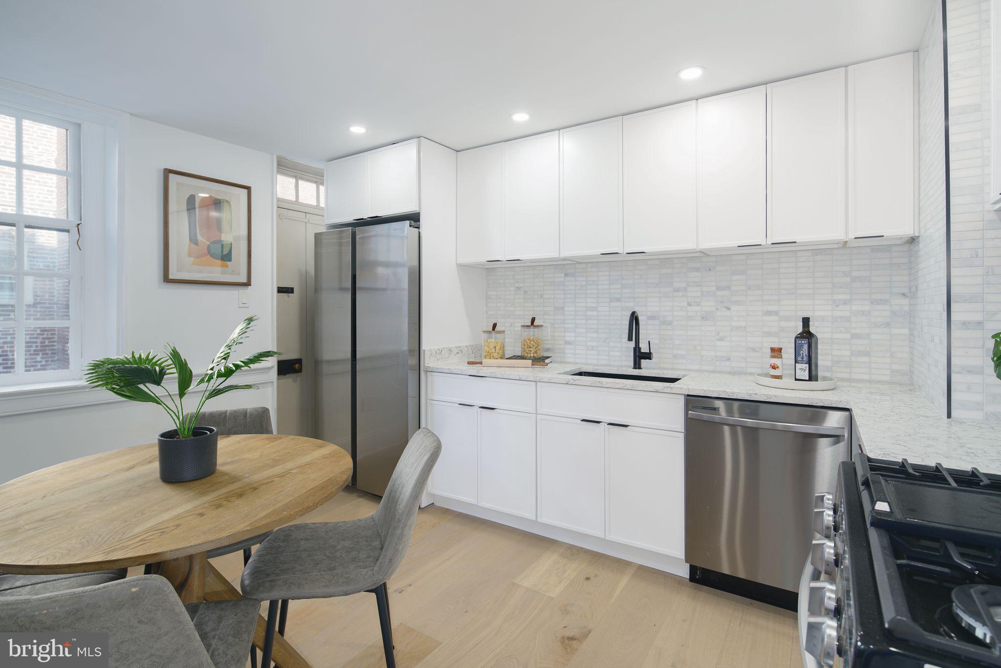 QUEEN VILLAGE - Residential Lease