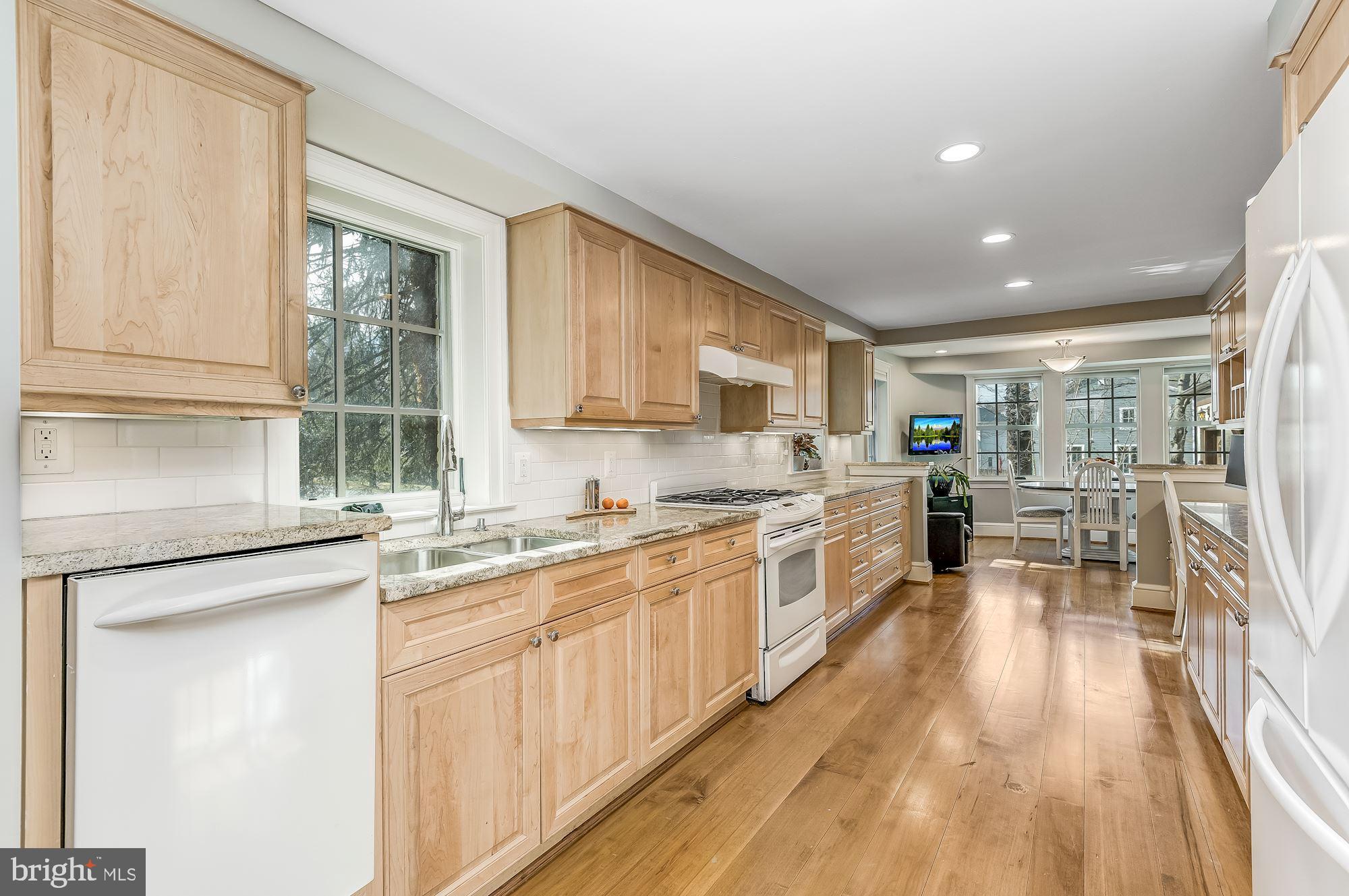 GREENWICH FOREST - Residential