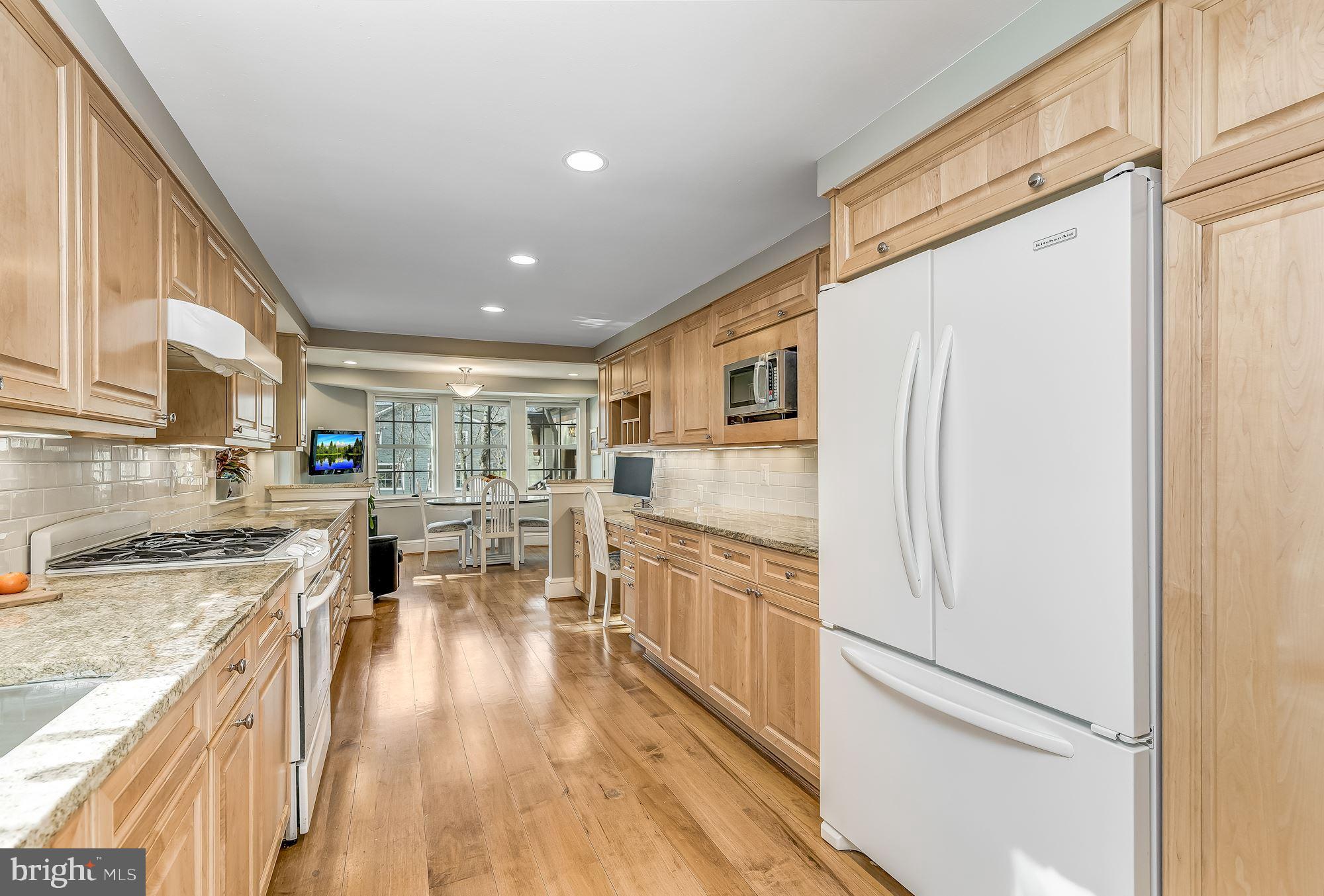 GREENWICH FOREST - Residential