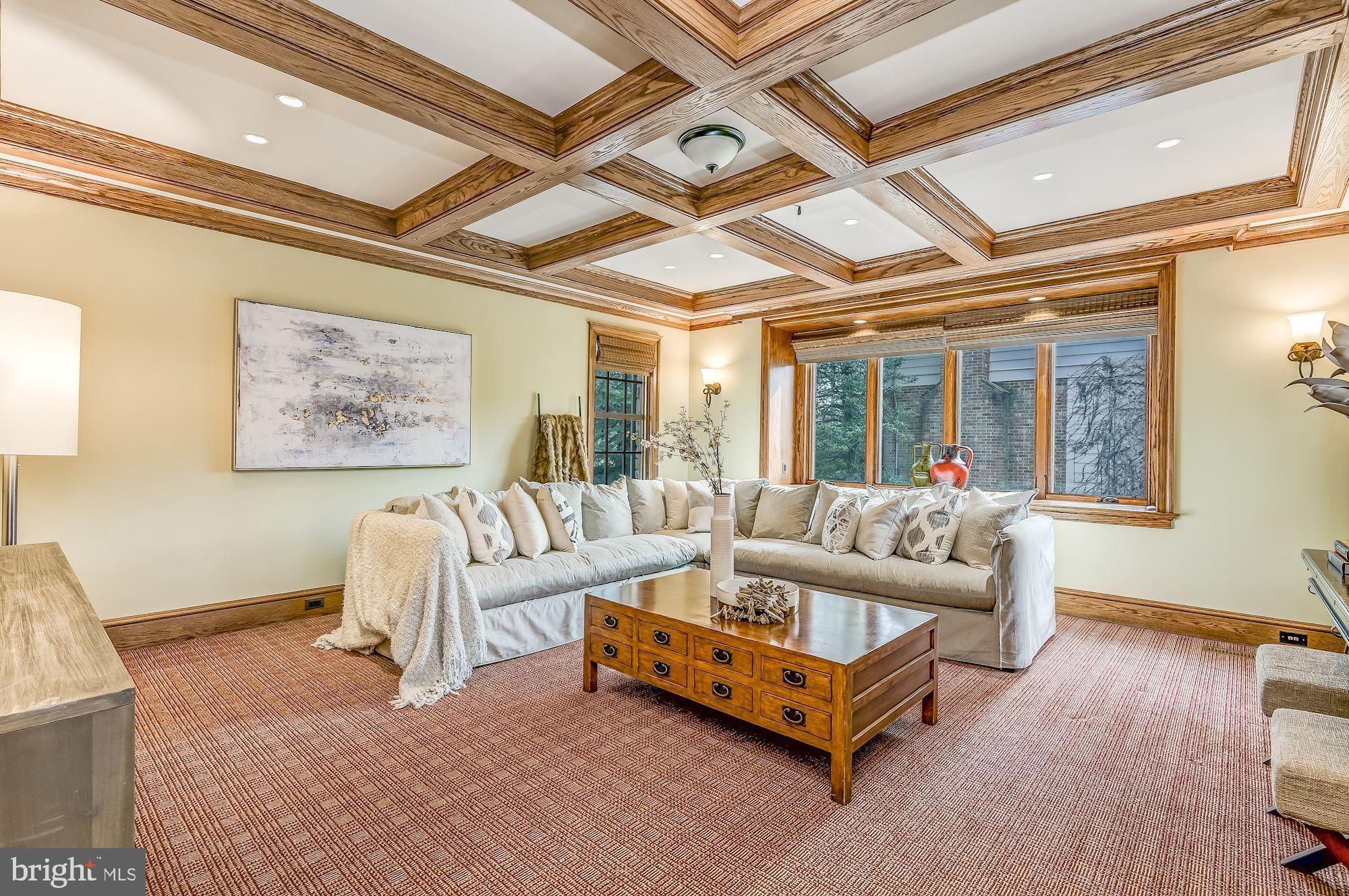 GREENWICH FOREST - Residential