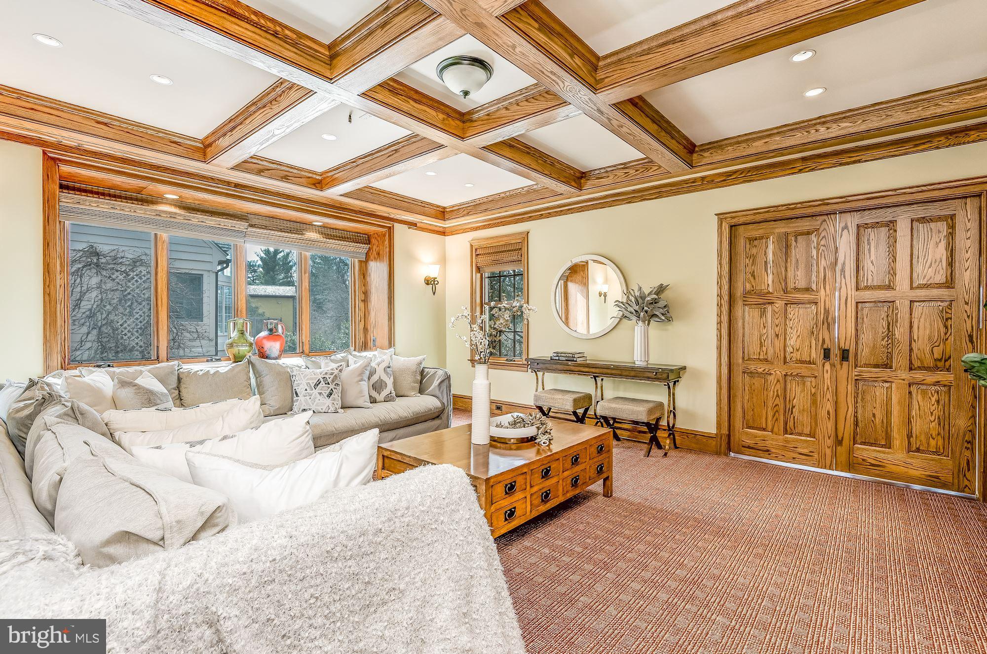 GREENWICH FOREST - Residential