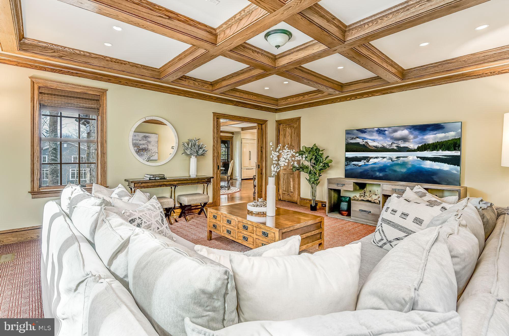 GREENWICH FOREST - Residential