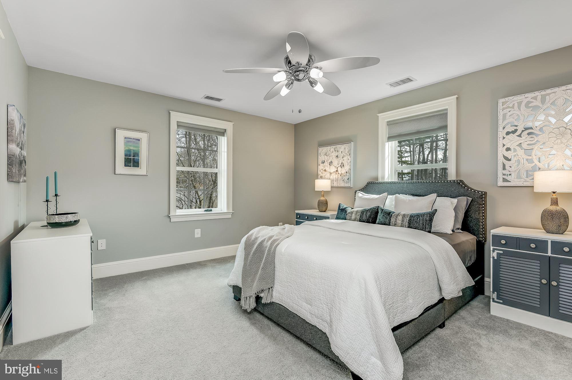 GREENWICH FOREST - Residential