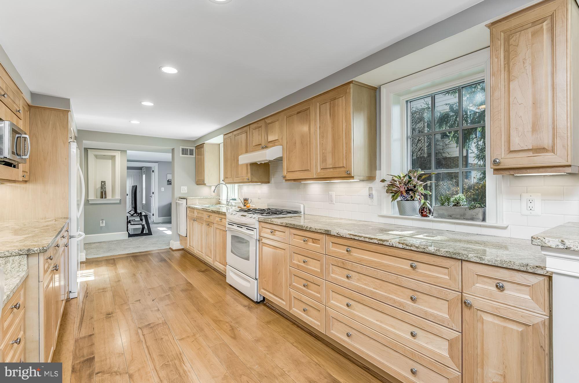 GREENWICH FOREST - Residential