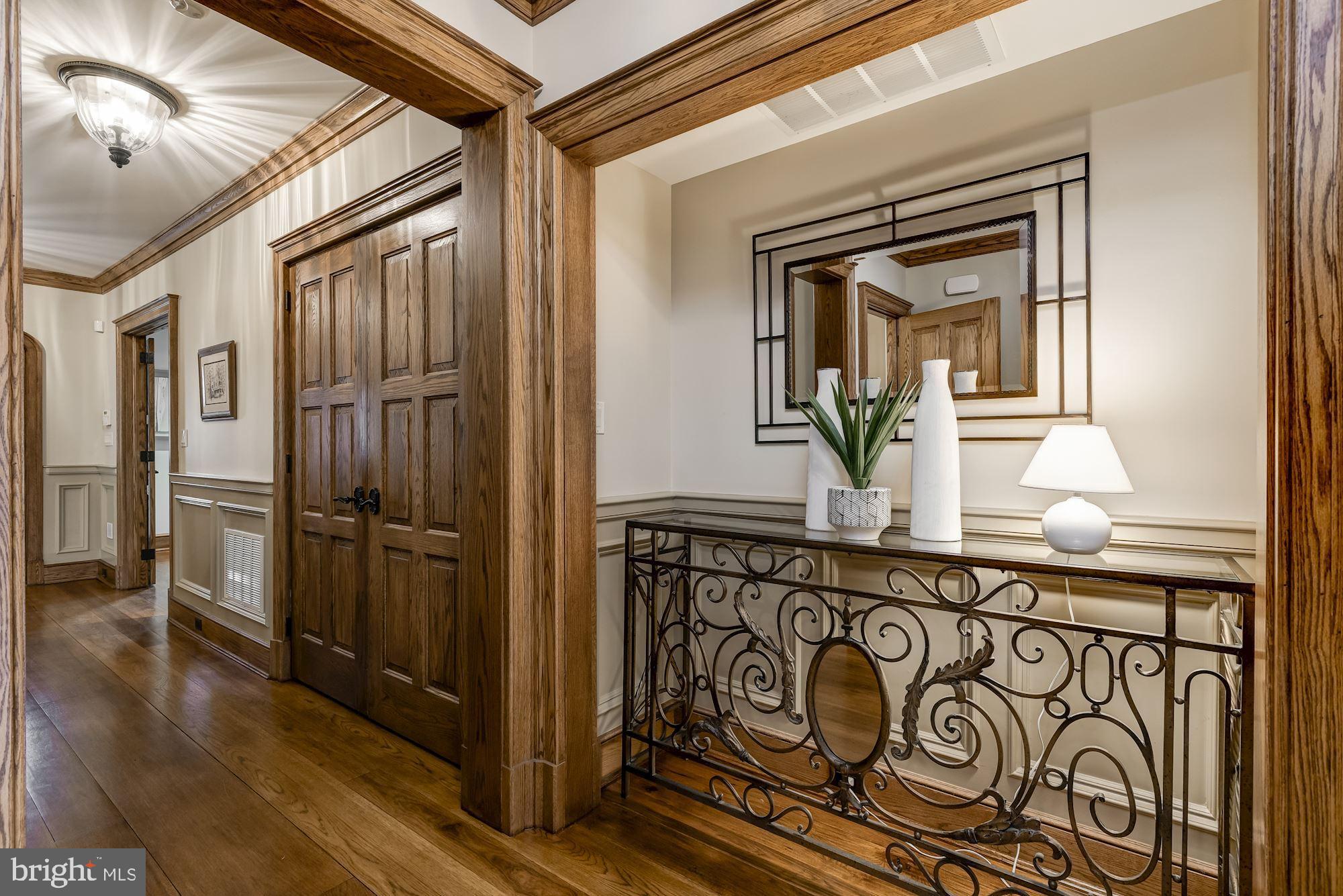 GREENWICH FOREST - Residential