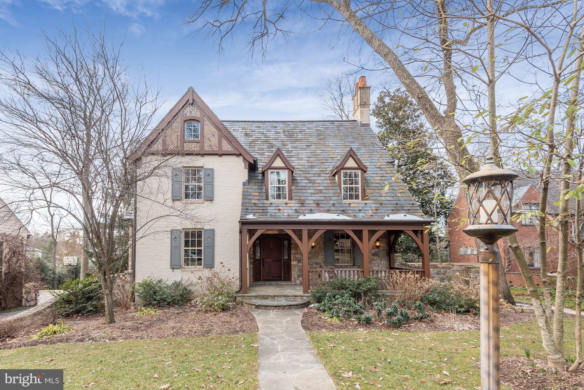 GREENWICH FOREST - Residential