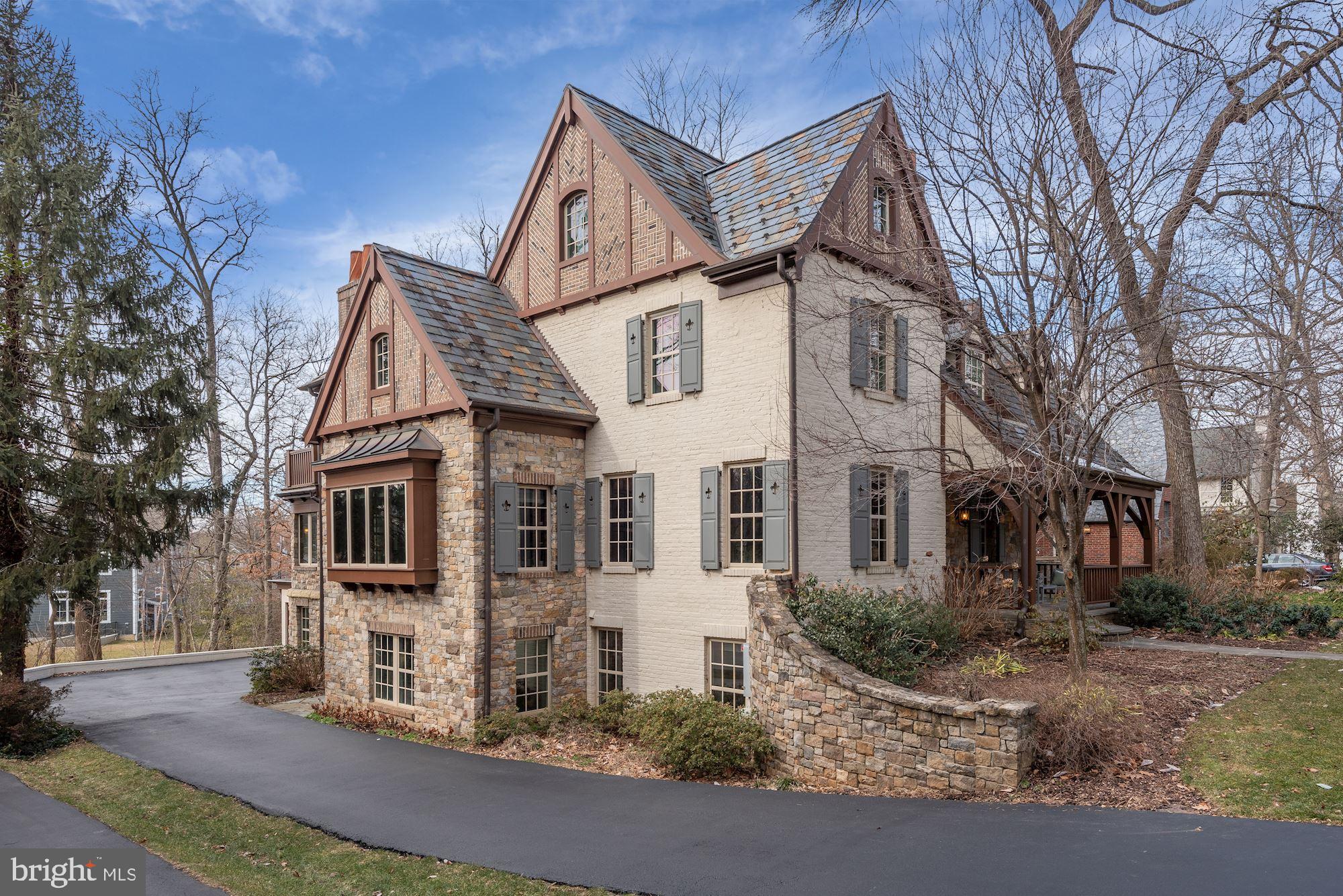 GREENWICH FOREST - Residential