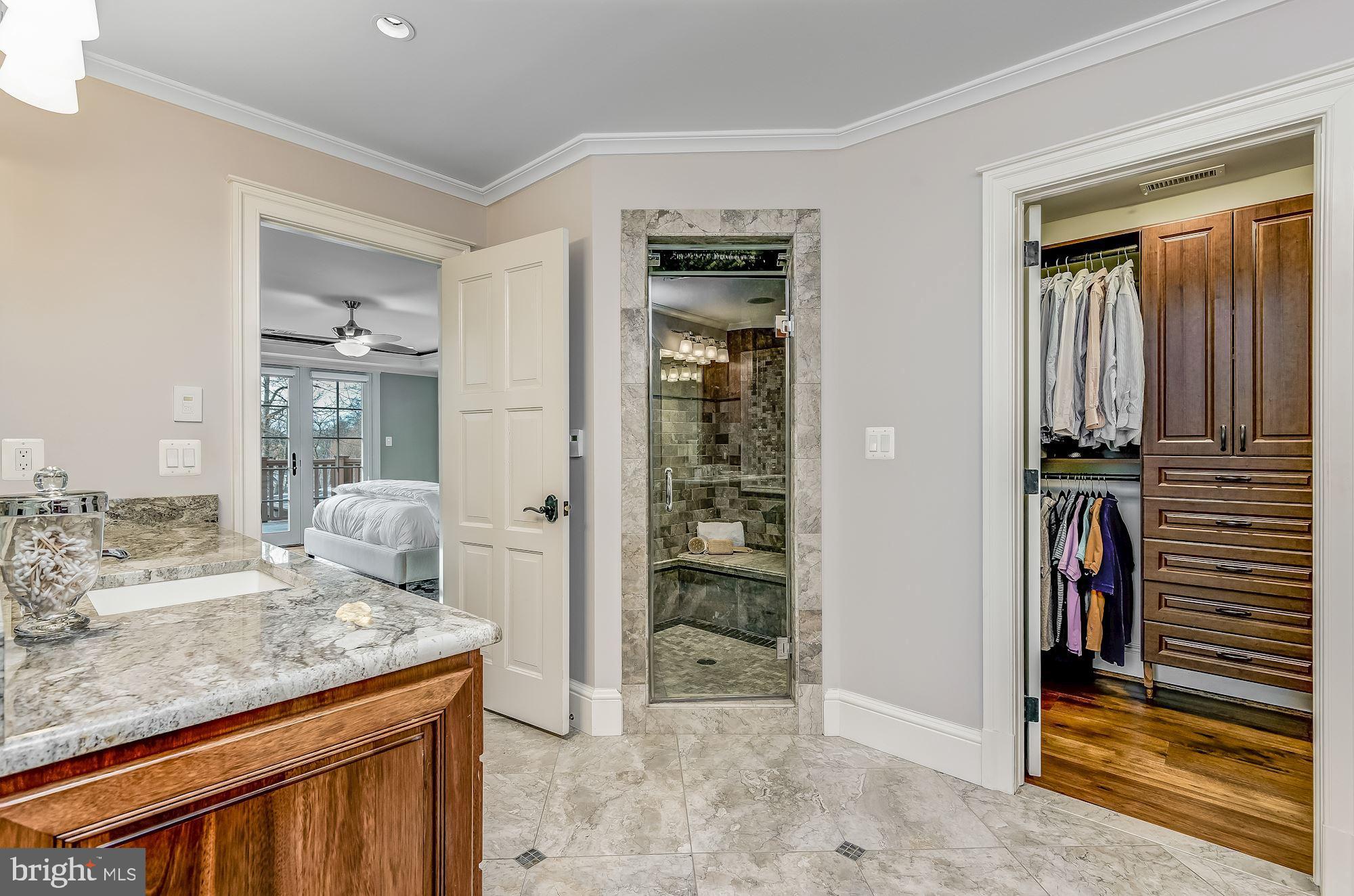 GREENWICH FOREST - Residential