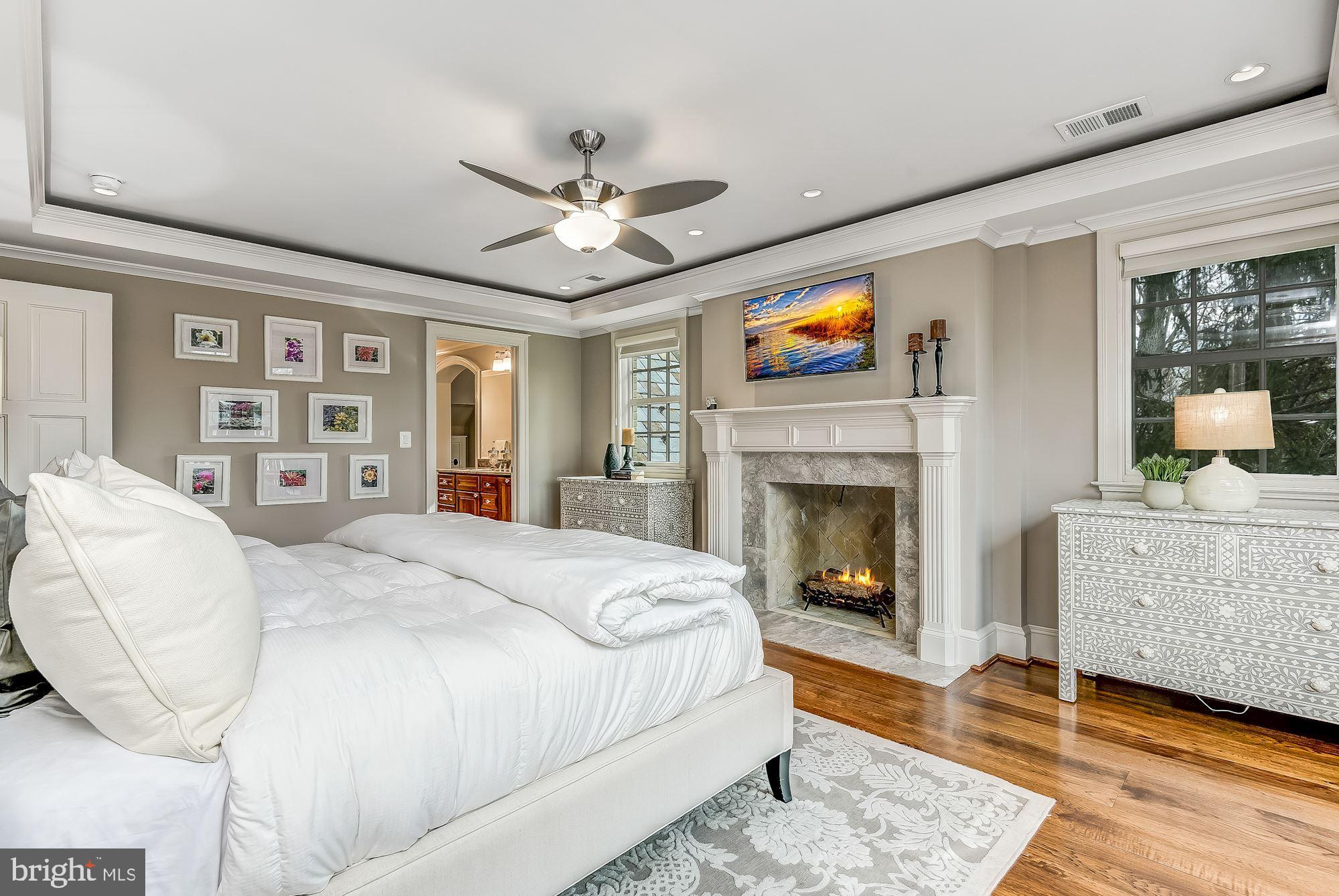 GREENWICH FOREST - Residential