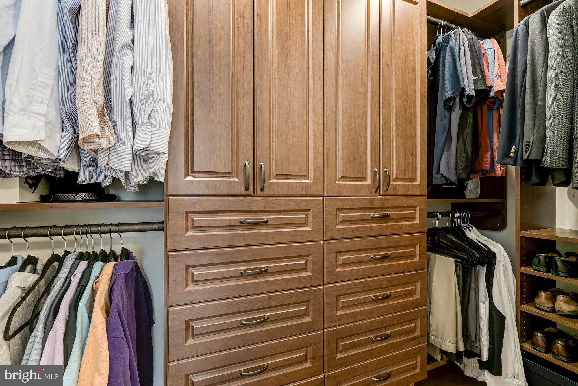 GREENWICH FOREST - Residential