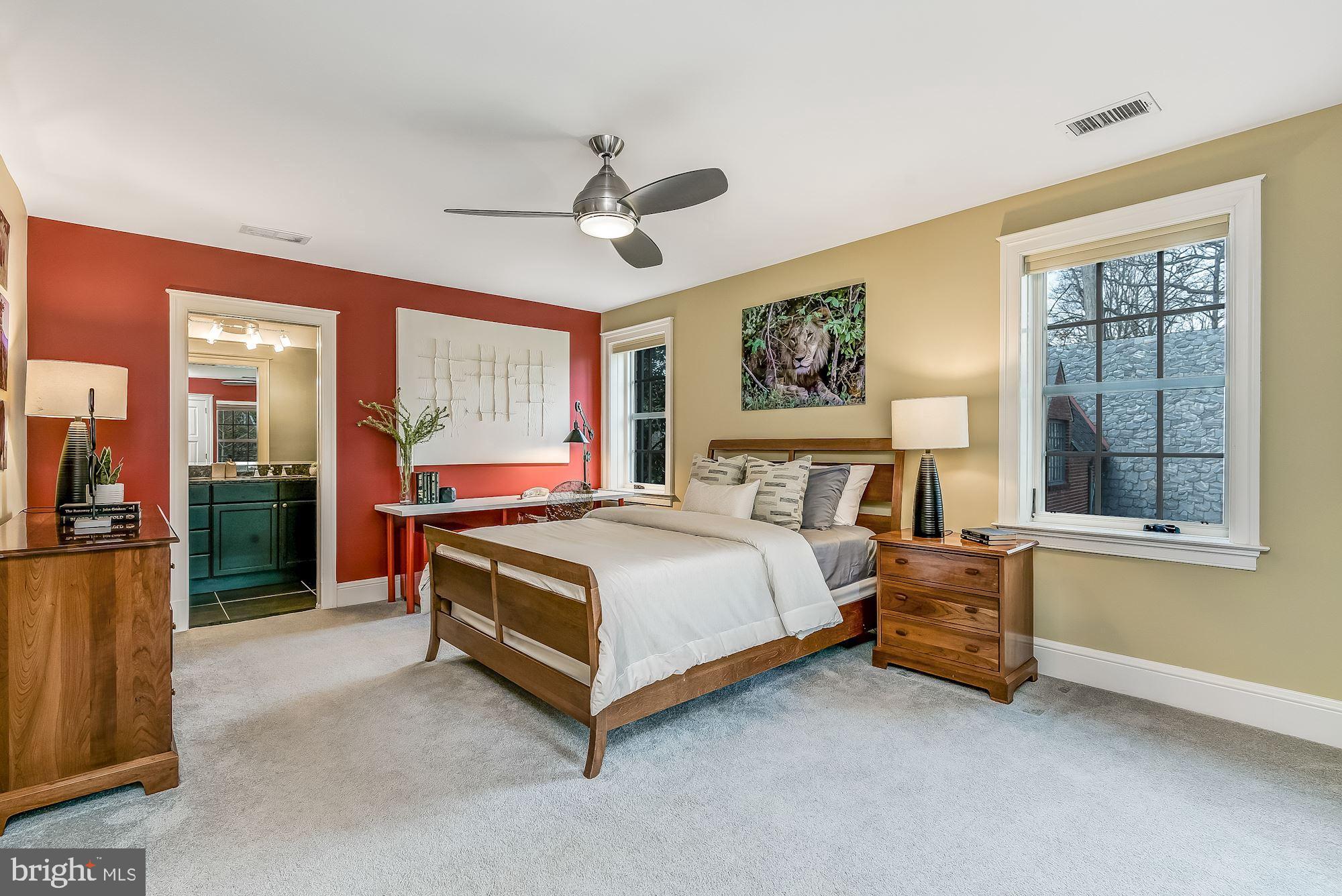 GREENWICH FOREST - Residential