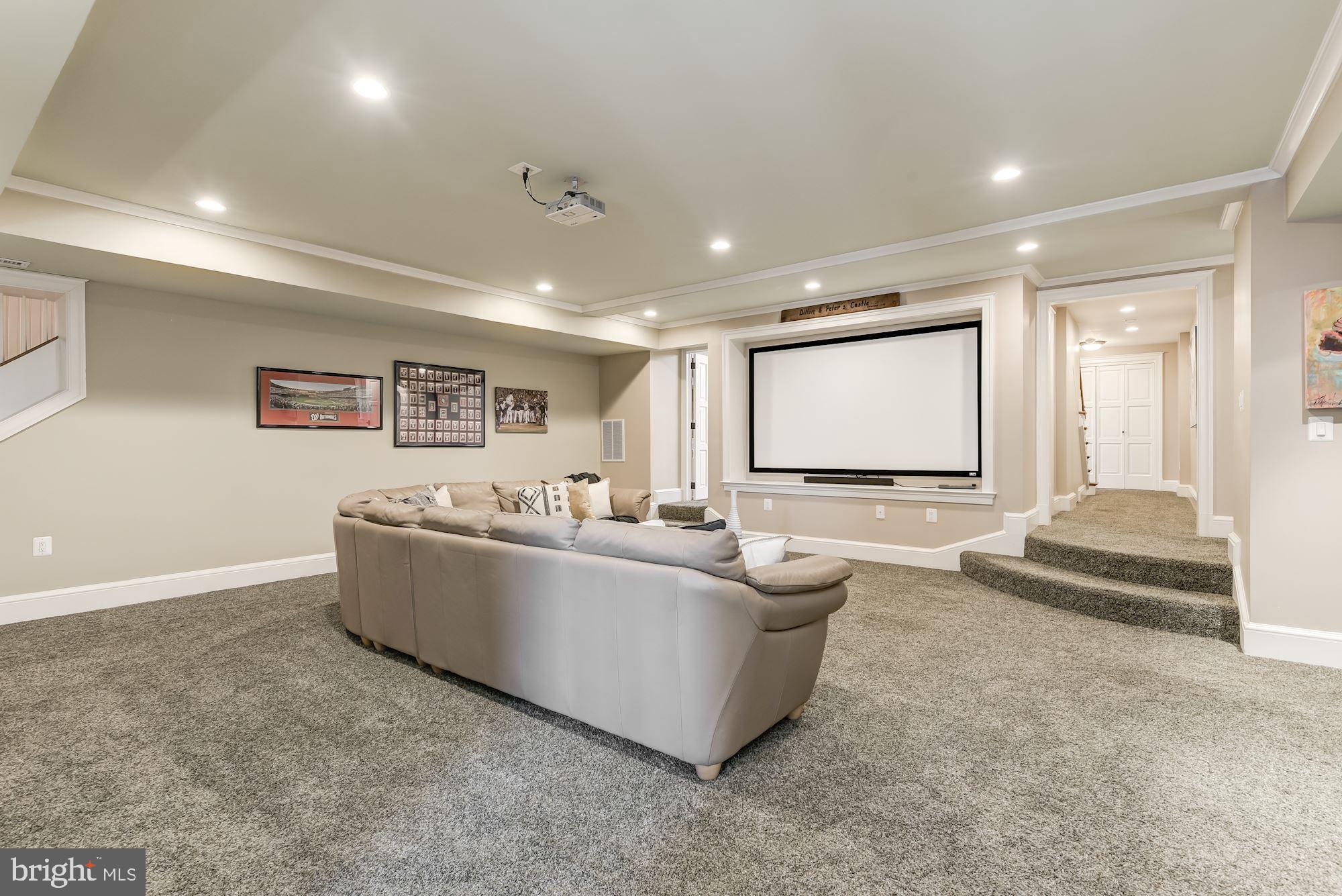 GREENWICH FOREST - Residential