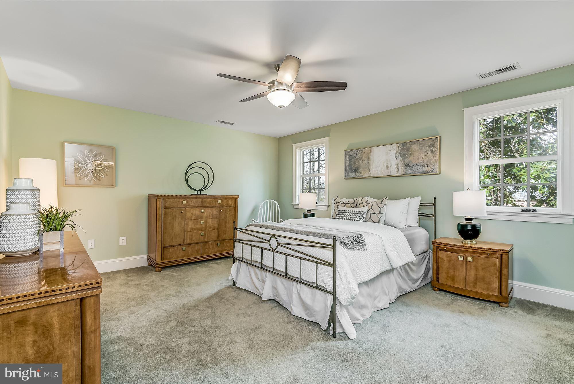 GREENWICH FOREST - Residential