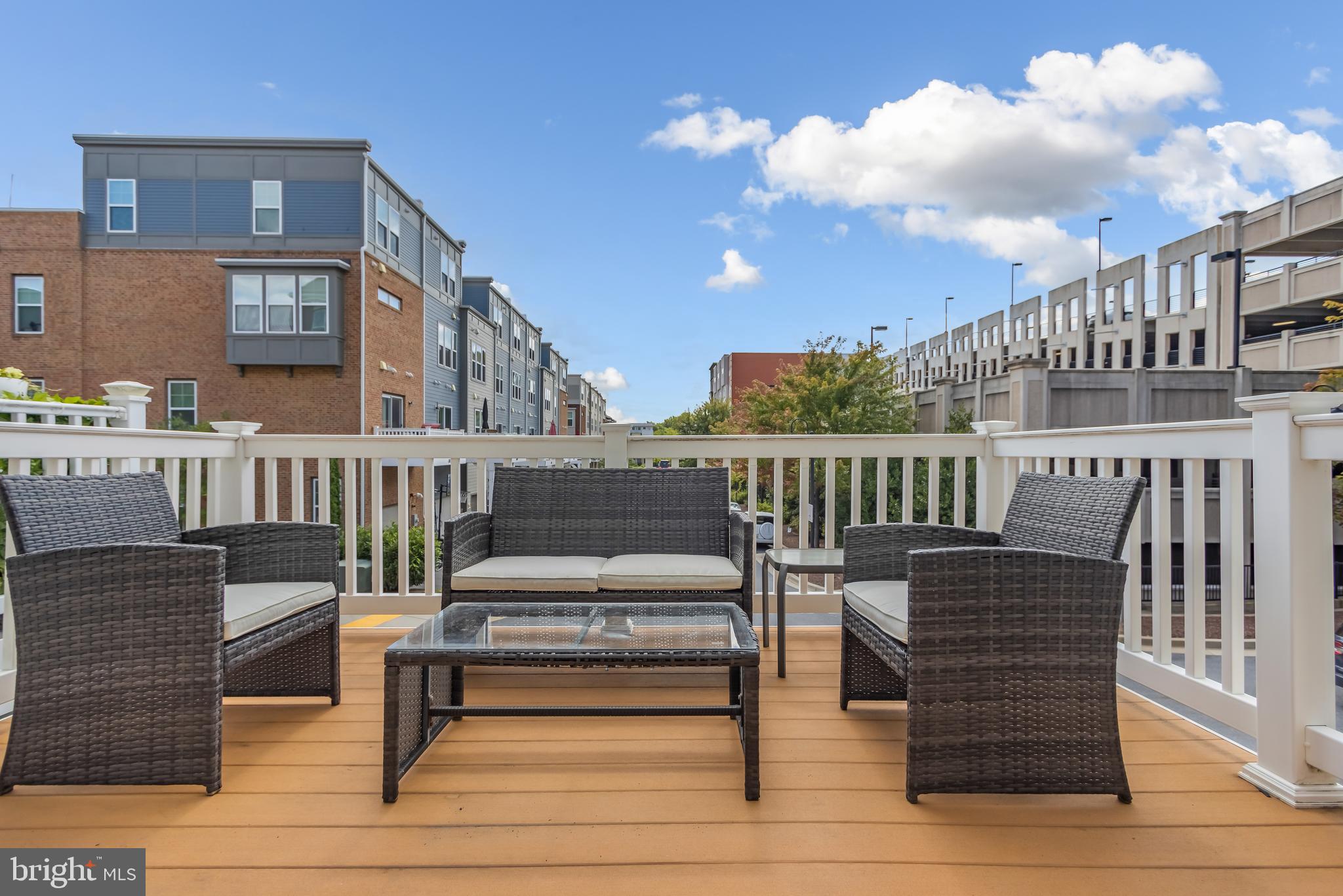 CROWN FARM - Residential