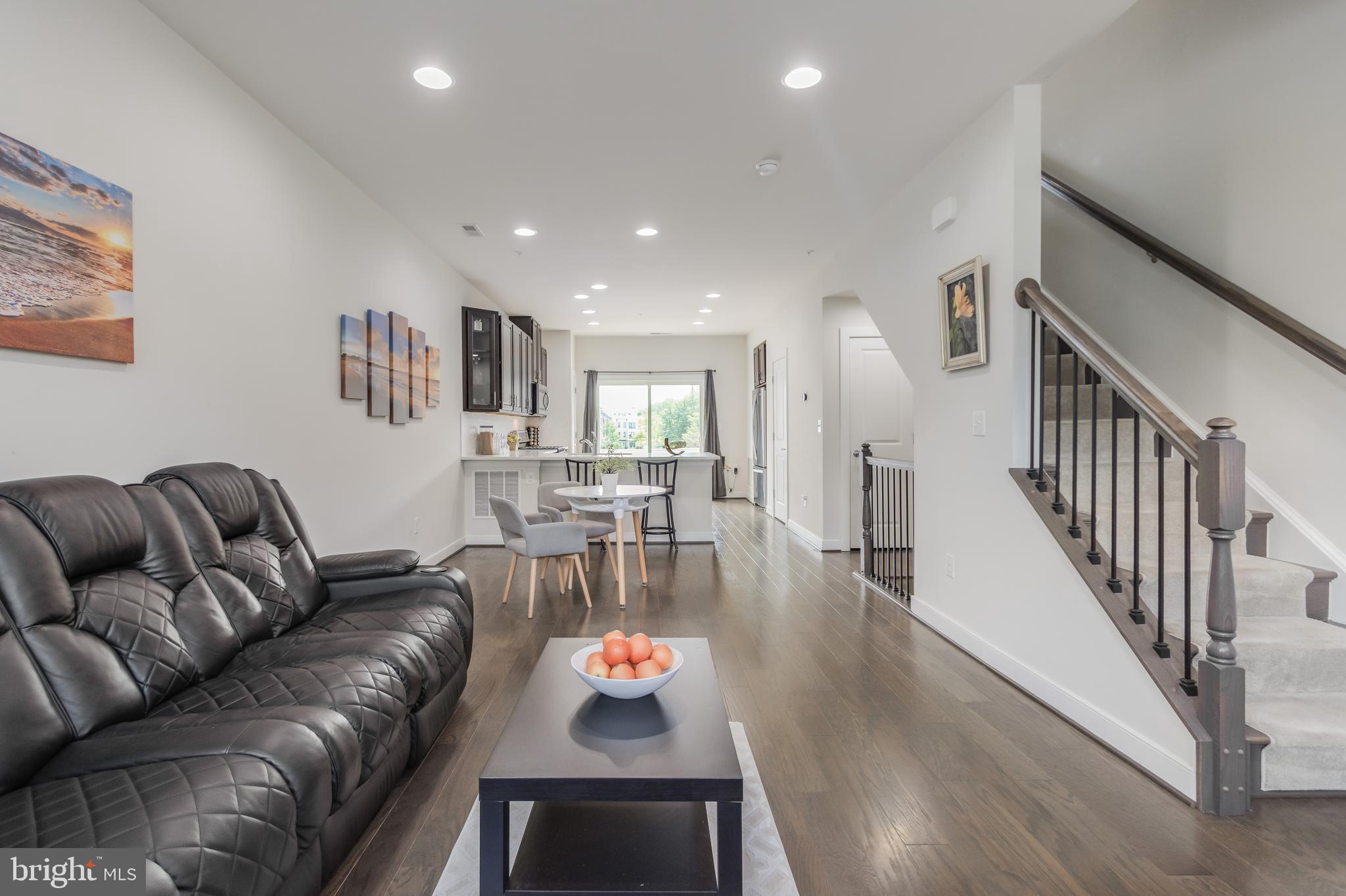 CROWN FARM - Residential