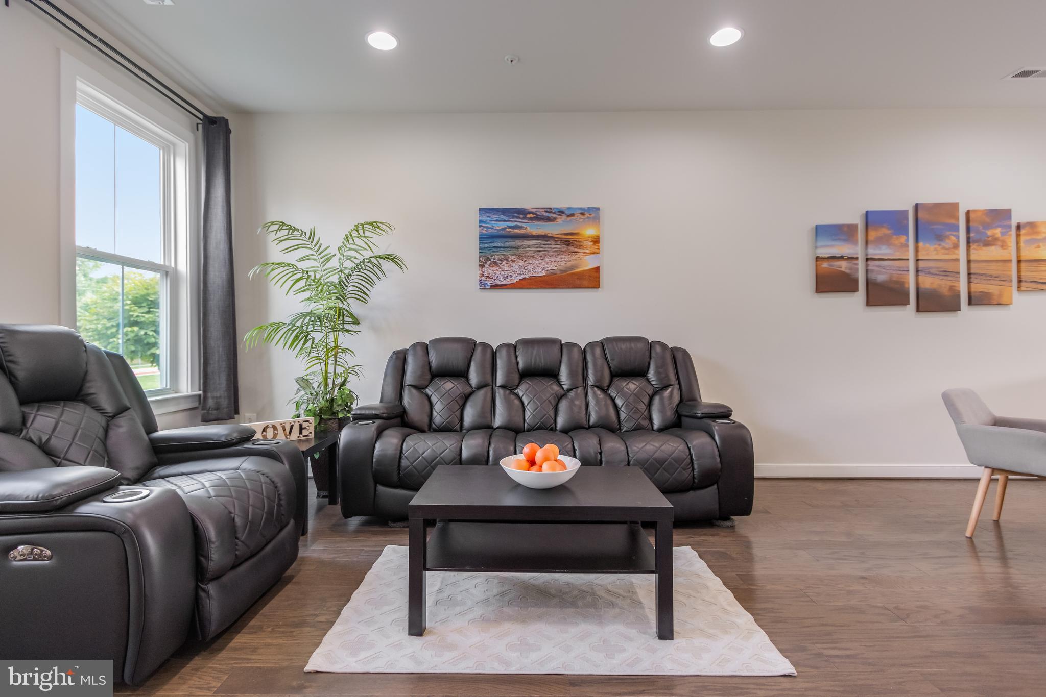 CROWN FARM - Residential