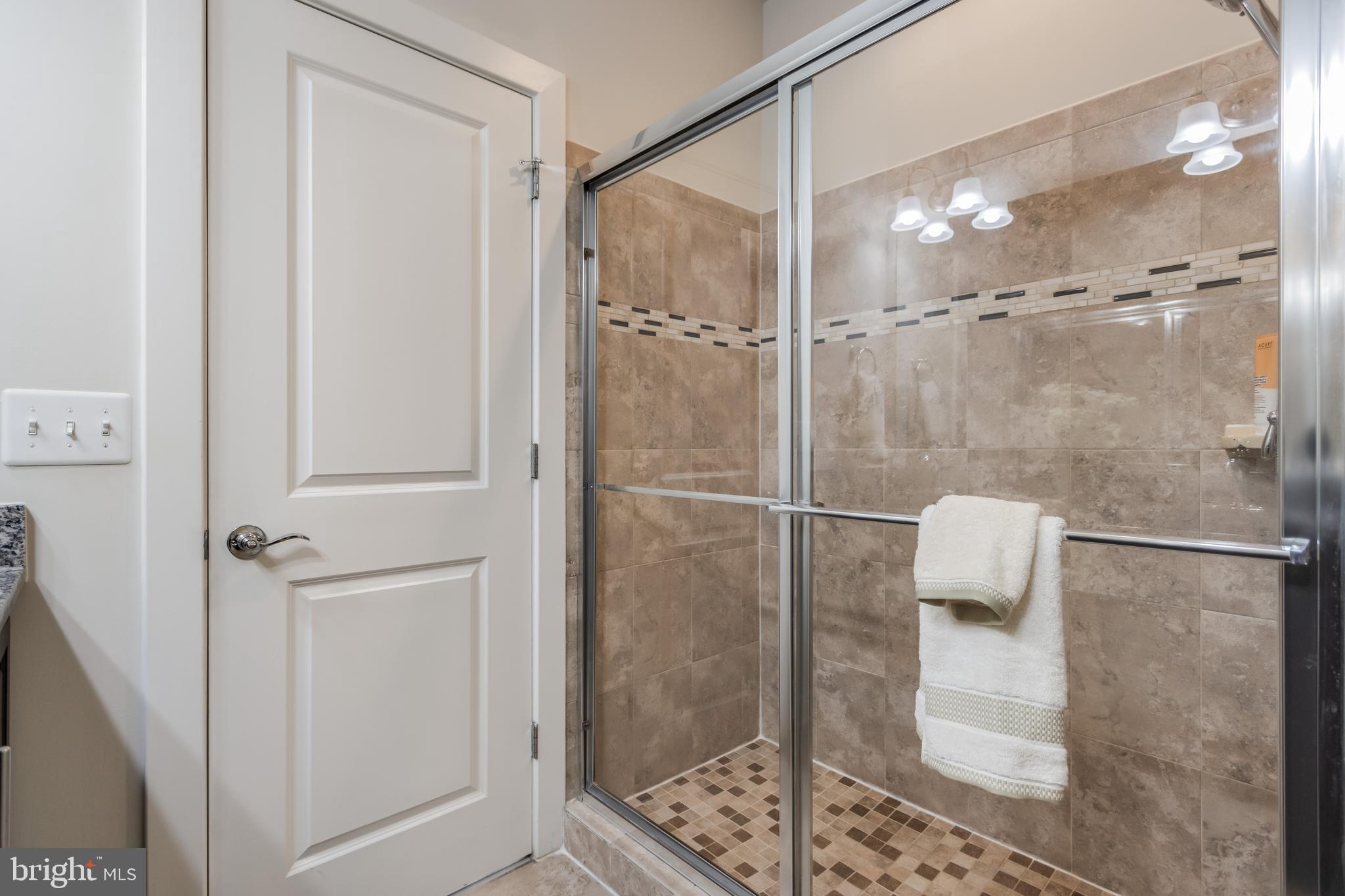 CROWN FARM - Residential