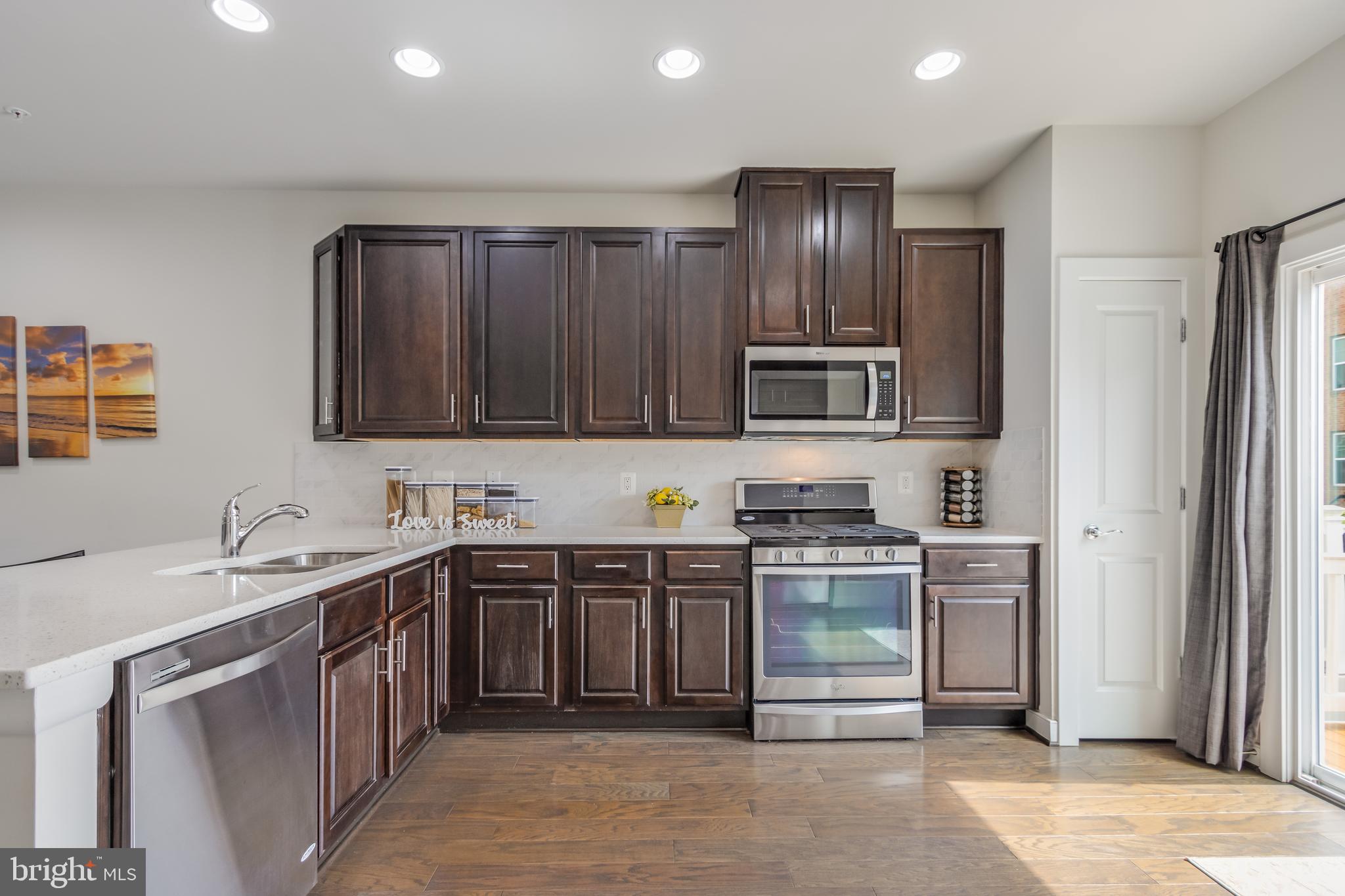 CROWN FARM - Residential