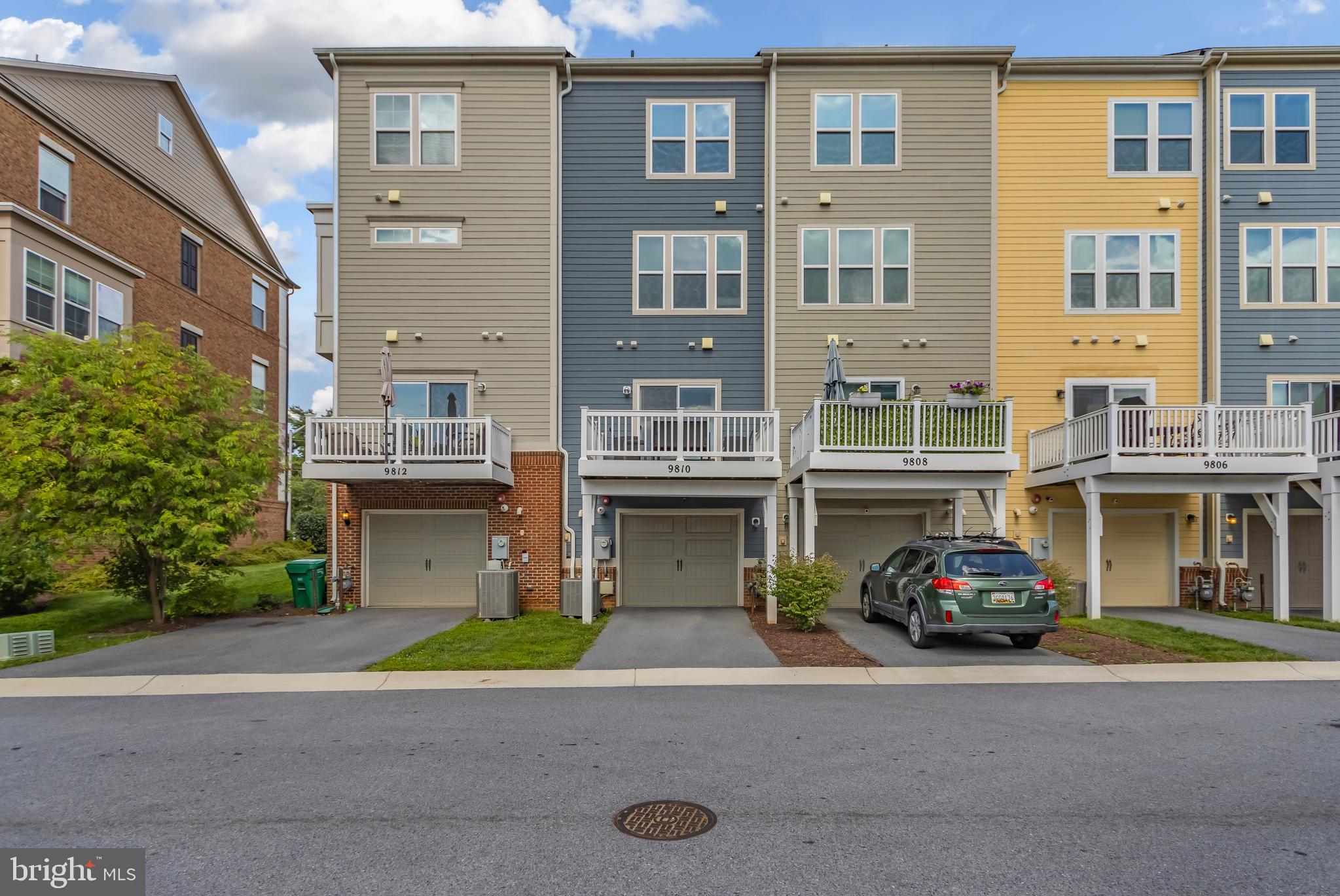 CROWN FARM - Residential