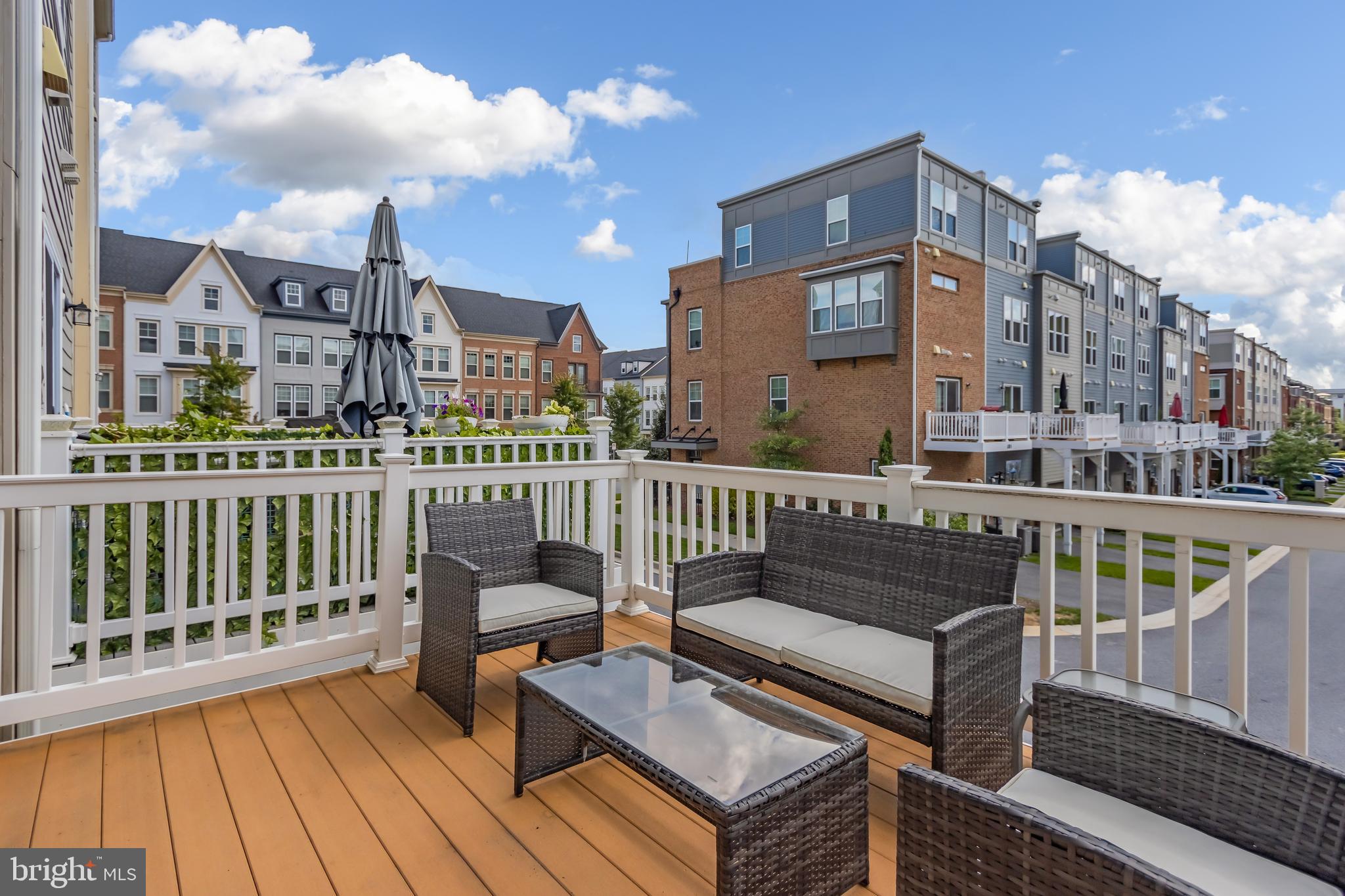 CROWN FARM - Residential