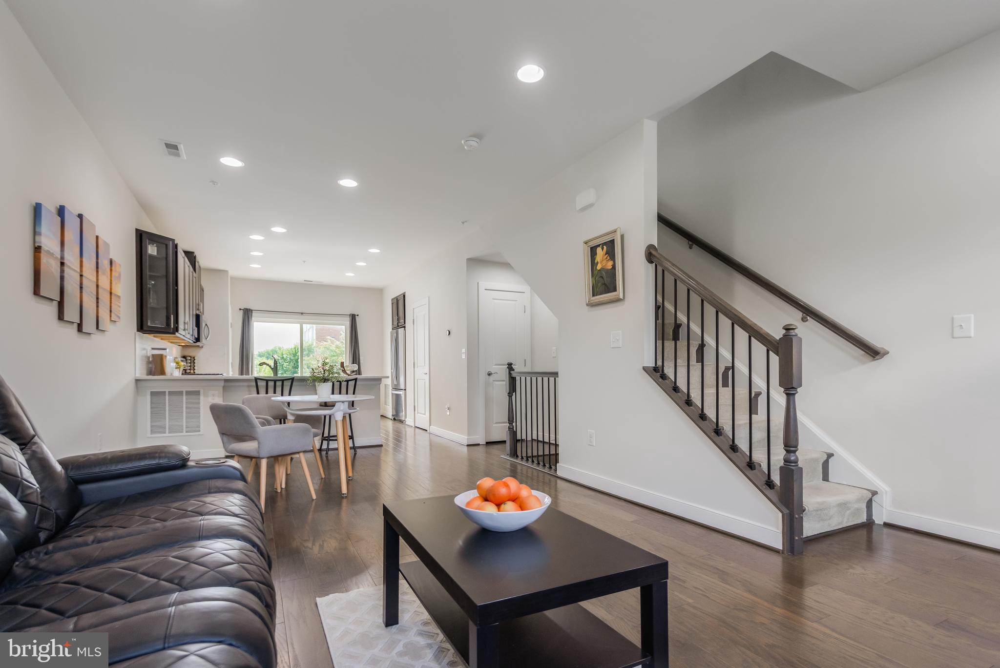 CROWN FARM - Residential