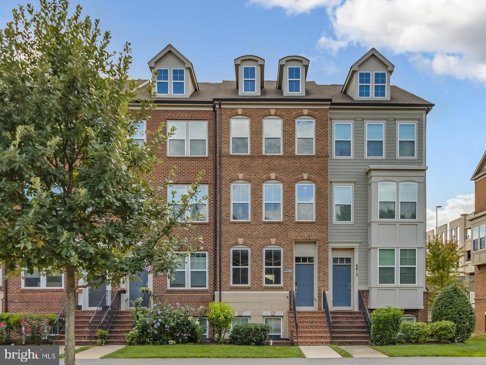 CROWN FARM - Residential