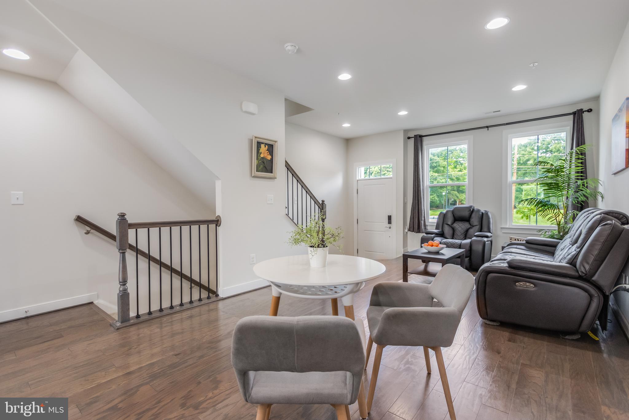 CROWN FARM - Residential