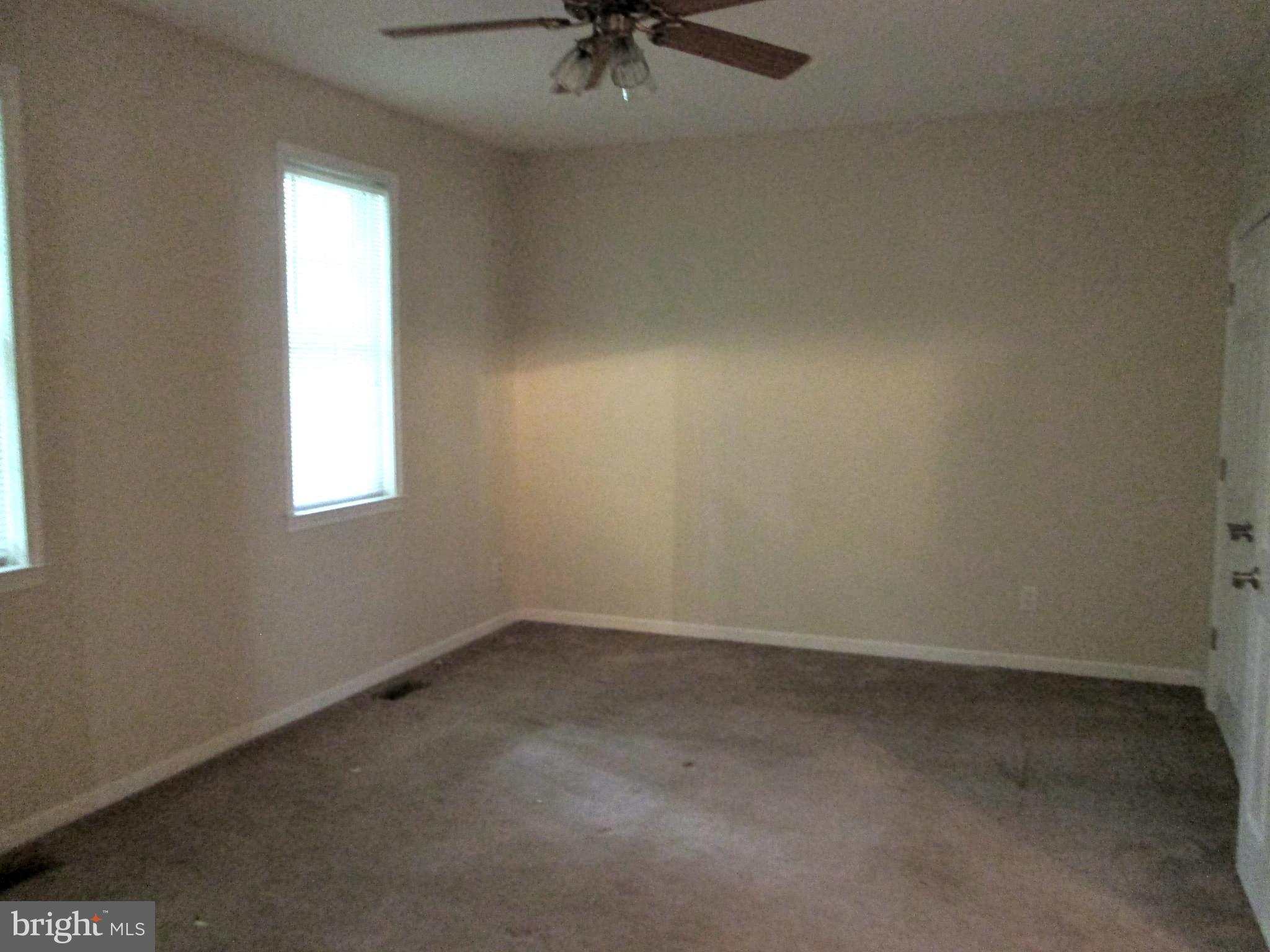 REGULARS - Residential Lease